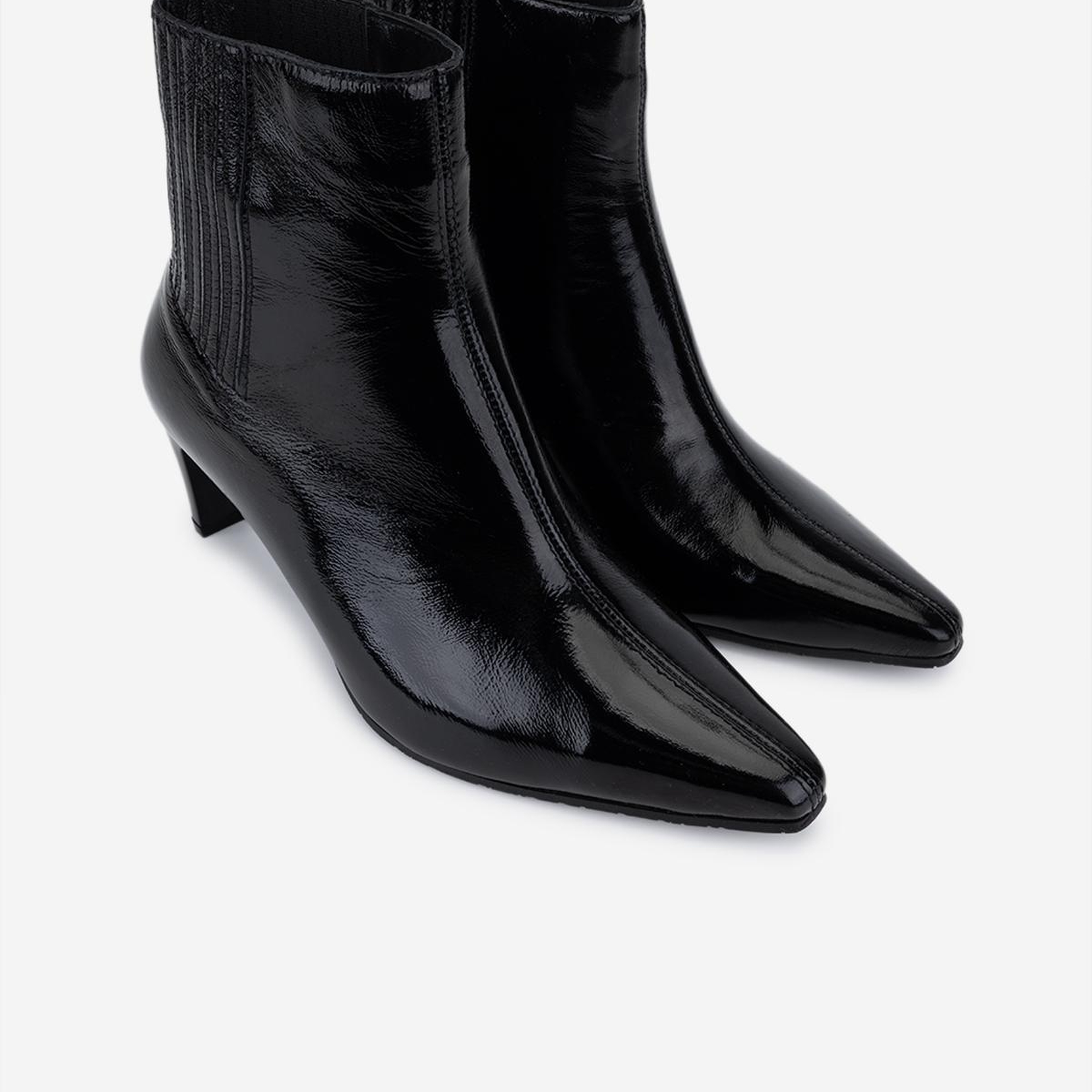 Valmenti Kadın Hakiki Deri Siyah Rugan Topuklu Bot