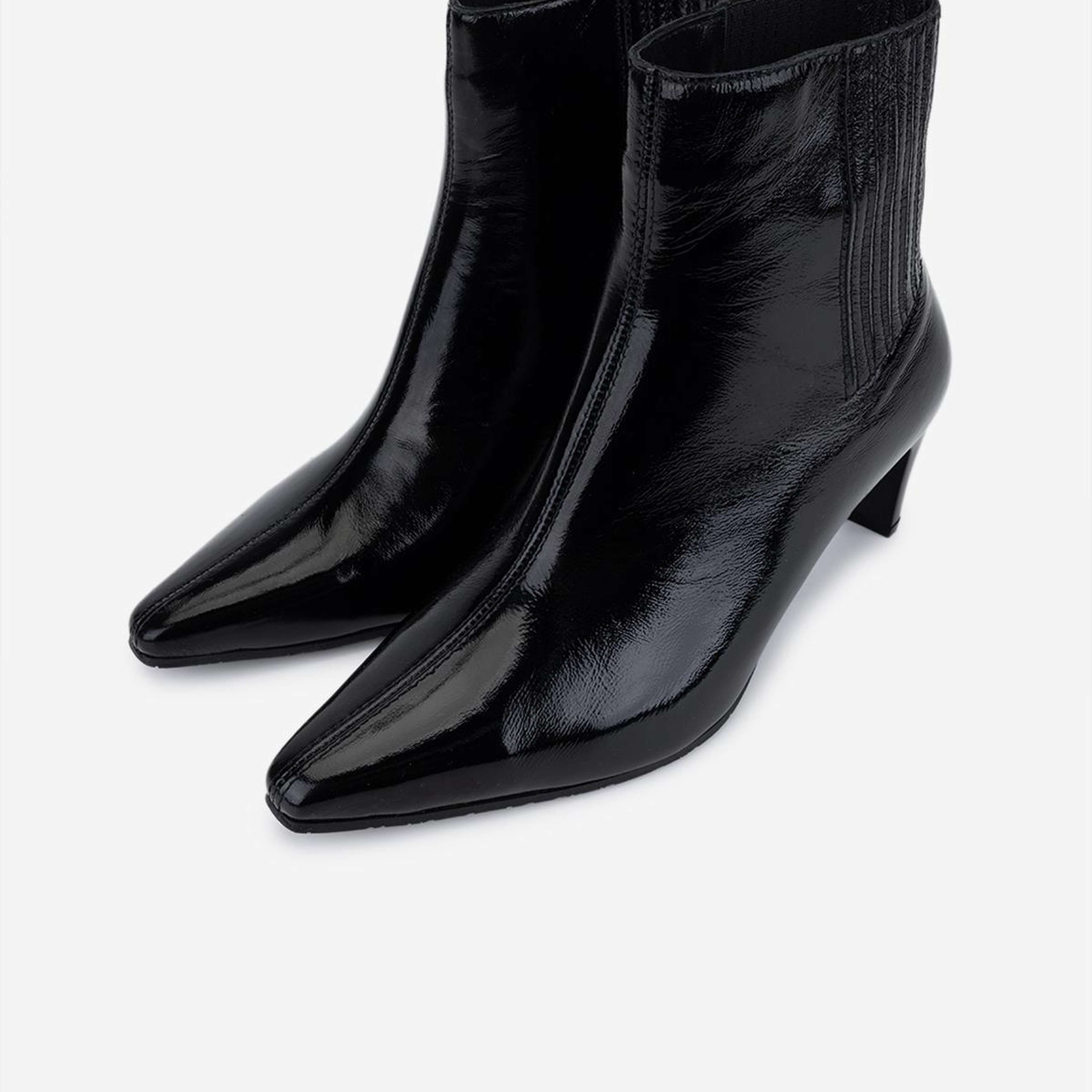 Valmenti Kadın Hakiki Deri Siyah Rugan Topuklu Bot