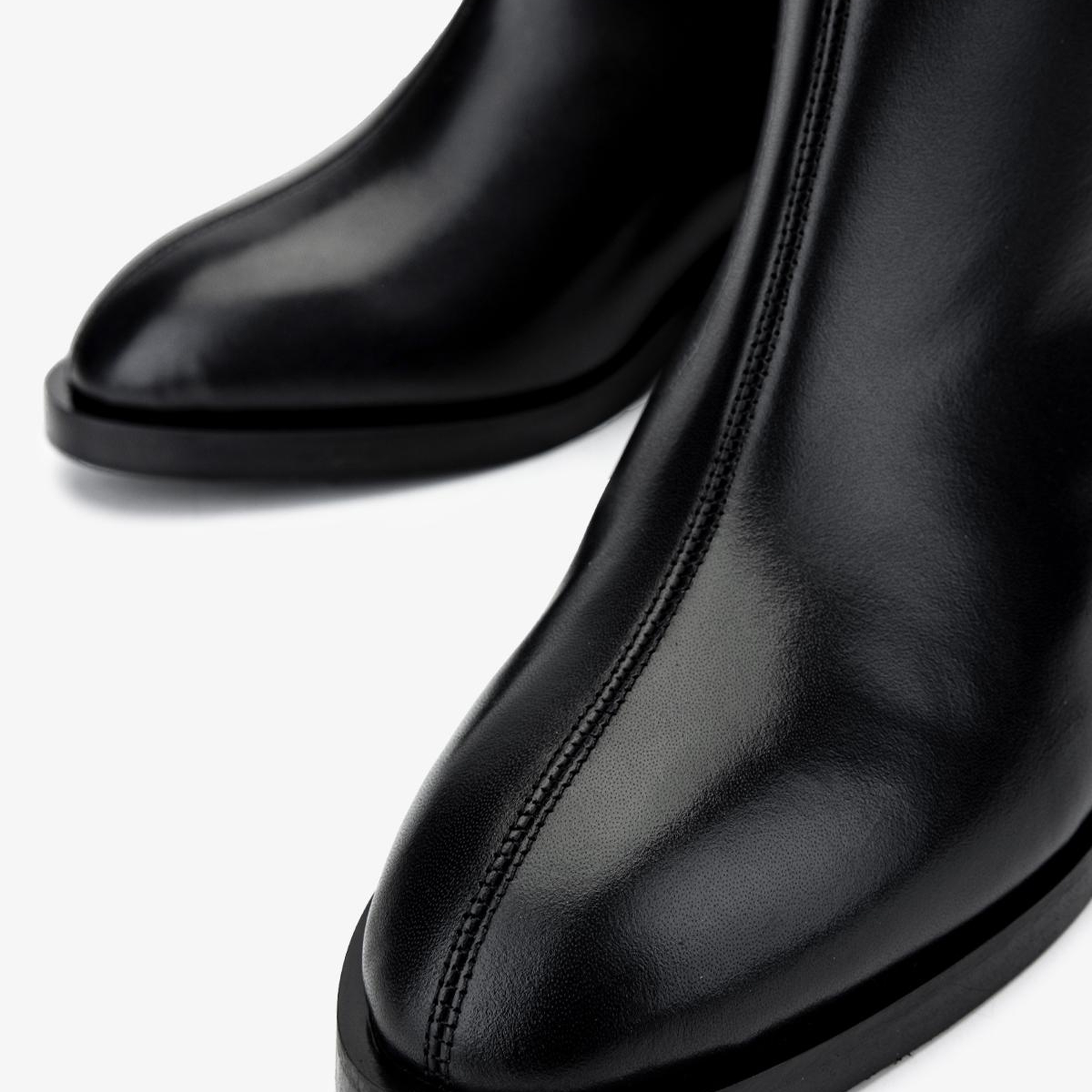 Valmenti Kadın Hakiki Deri Siyah Topuklu Bot