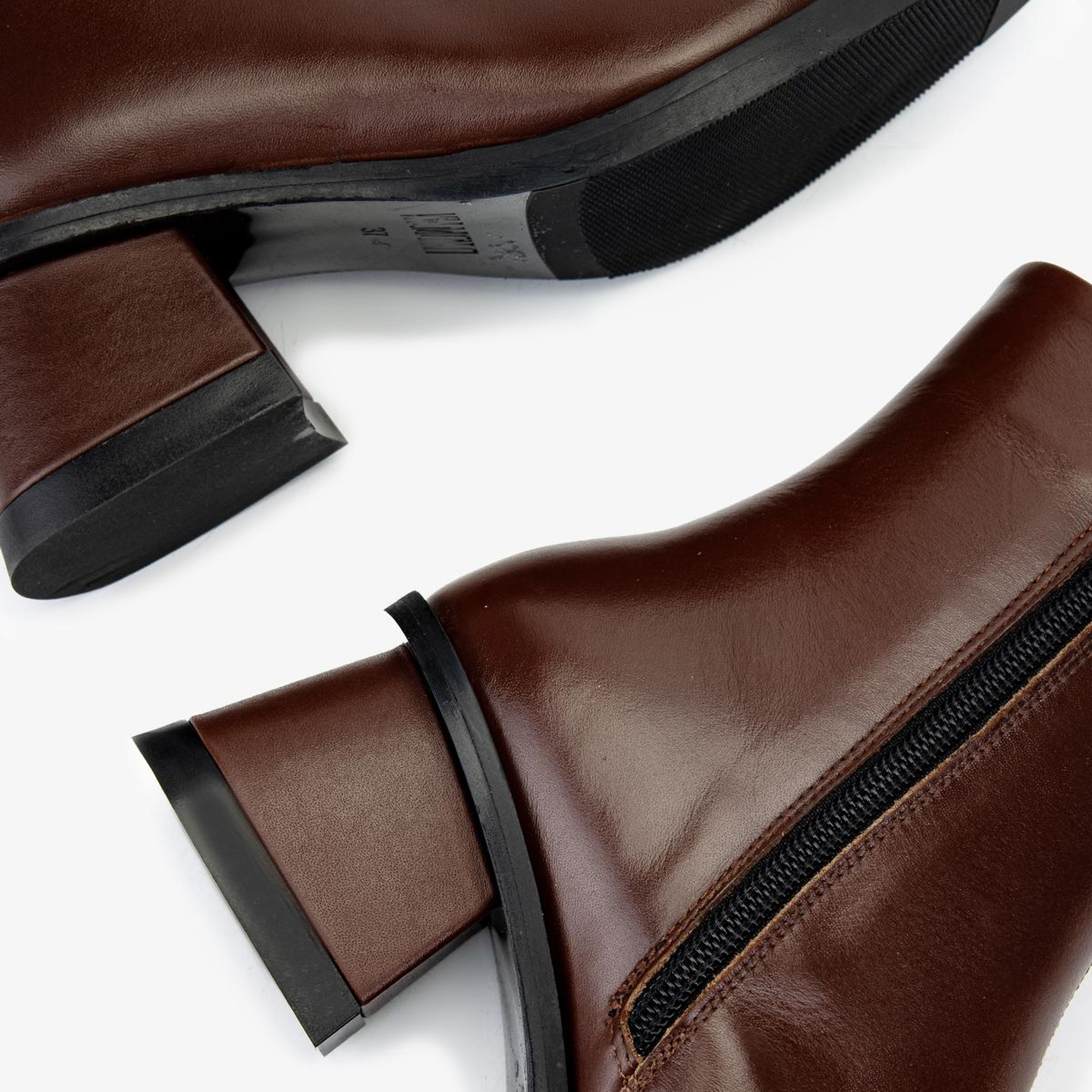 Valmenti Kadın Hakiki Deri Fındık Topuklu Bot