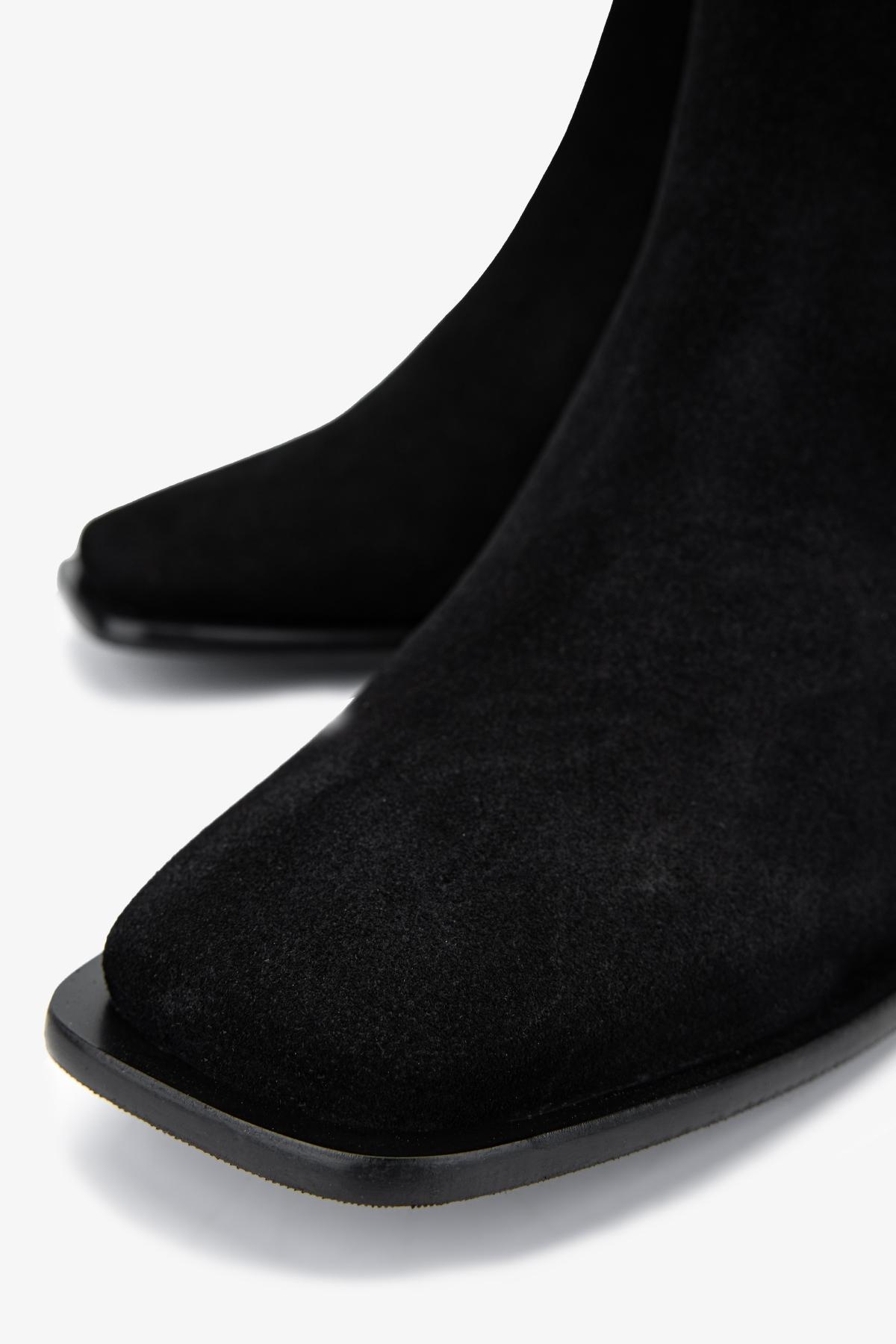 Valmenti Kadın Hakiki Deri Siyah Süet Topuklu Bot