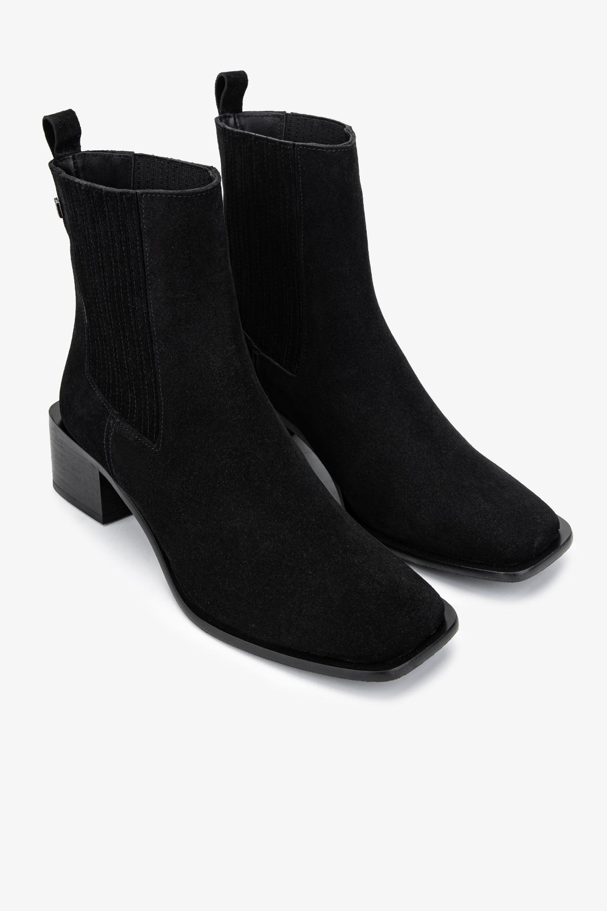 Valmenti Kadın Hakiki Deri Siyah Süet Topuklu Bot