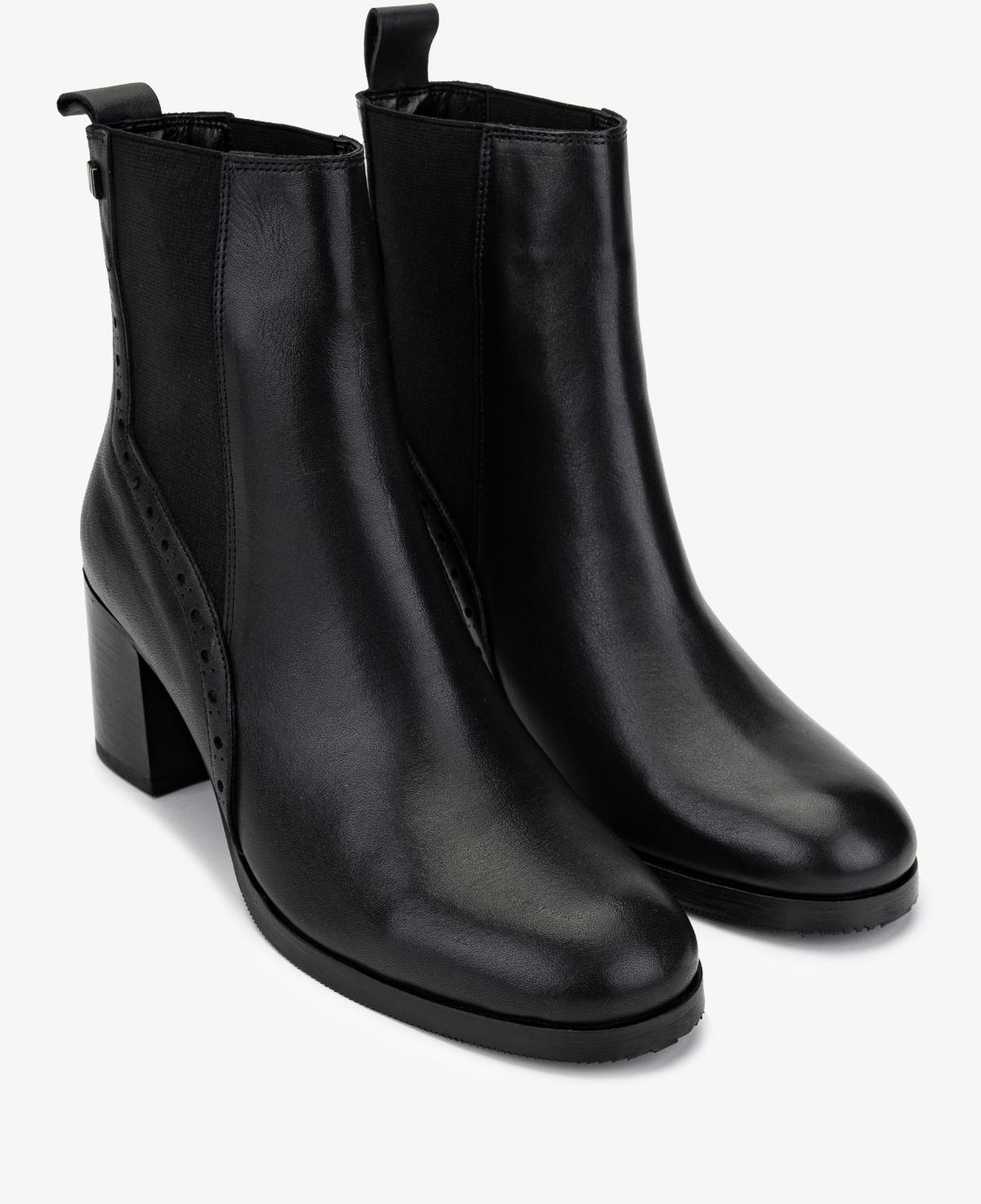 Valmenti Kadın Hakiki Deri Siyah Topuklu Bot