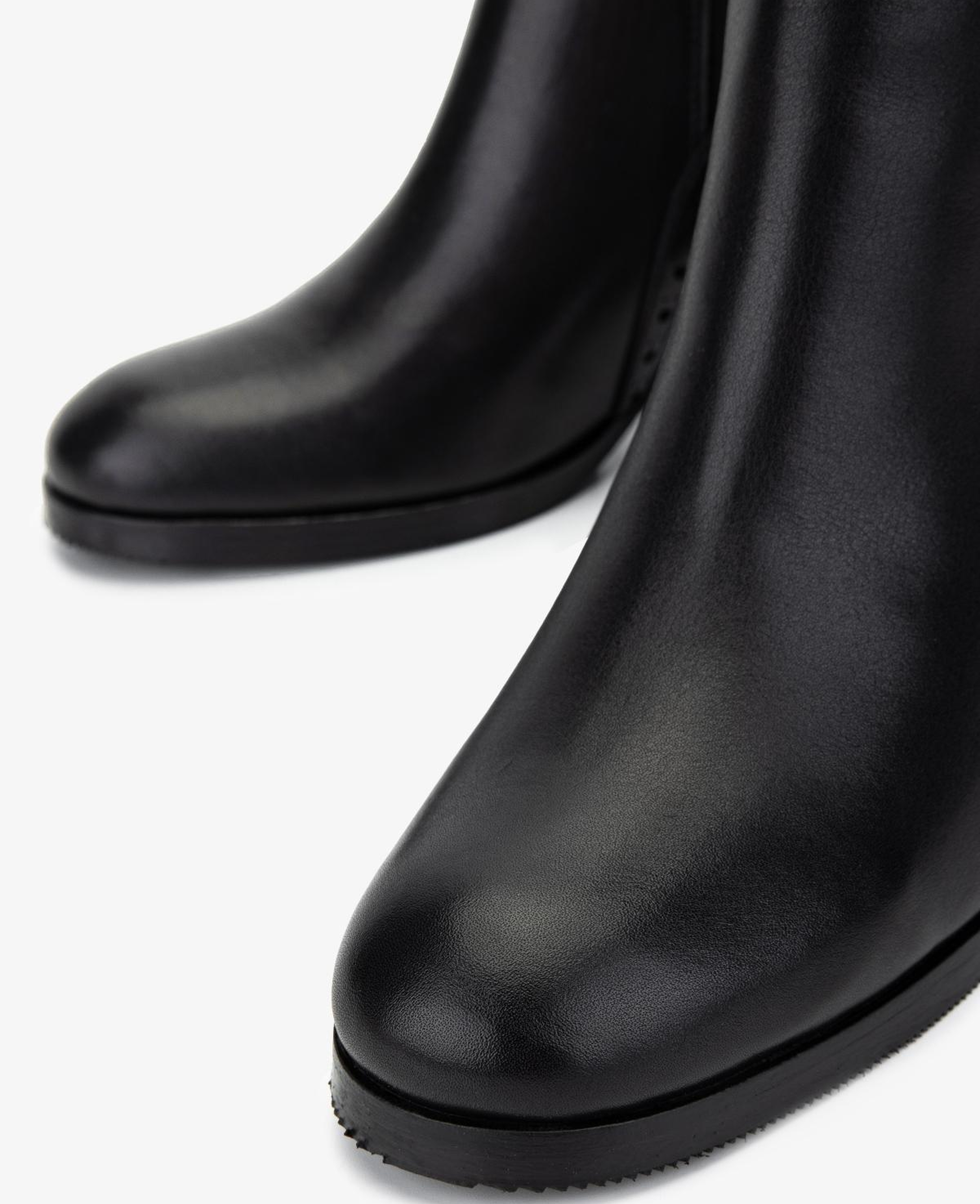 Valmenti Kadın Hakiki Deri Siyah Topuklu Bot