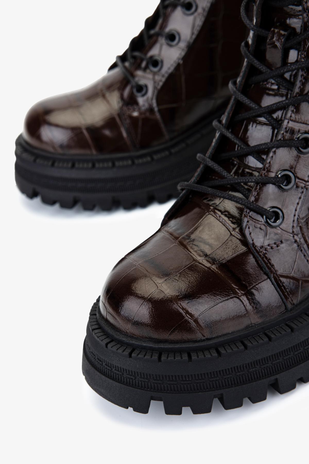 Valmenti Kadın Deri & Tekstil Kahverengi Kroko Düz Bot