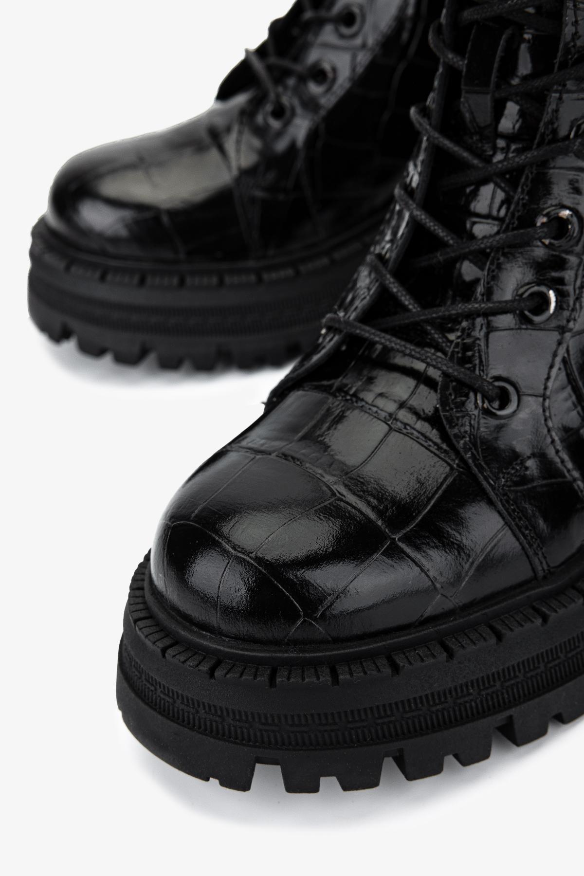 Valmenti Kadın Deri & Tekstil Siyah Kroko Düz Bot