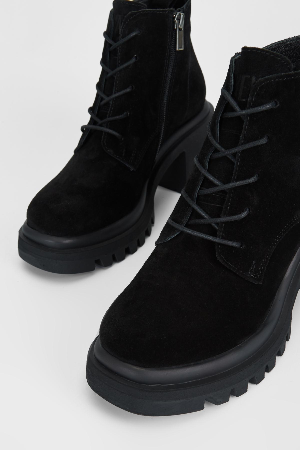 Valmenti Kadın Hakiki Deri Siyah Süet Topuklu Bot