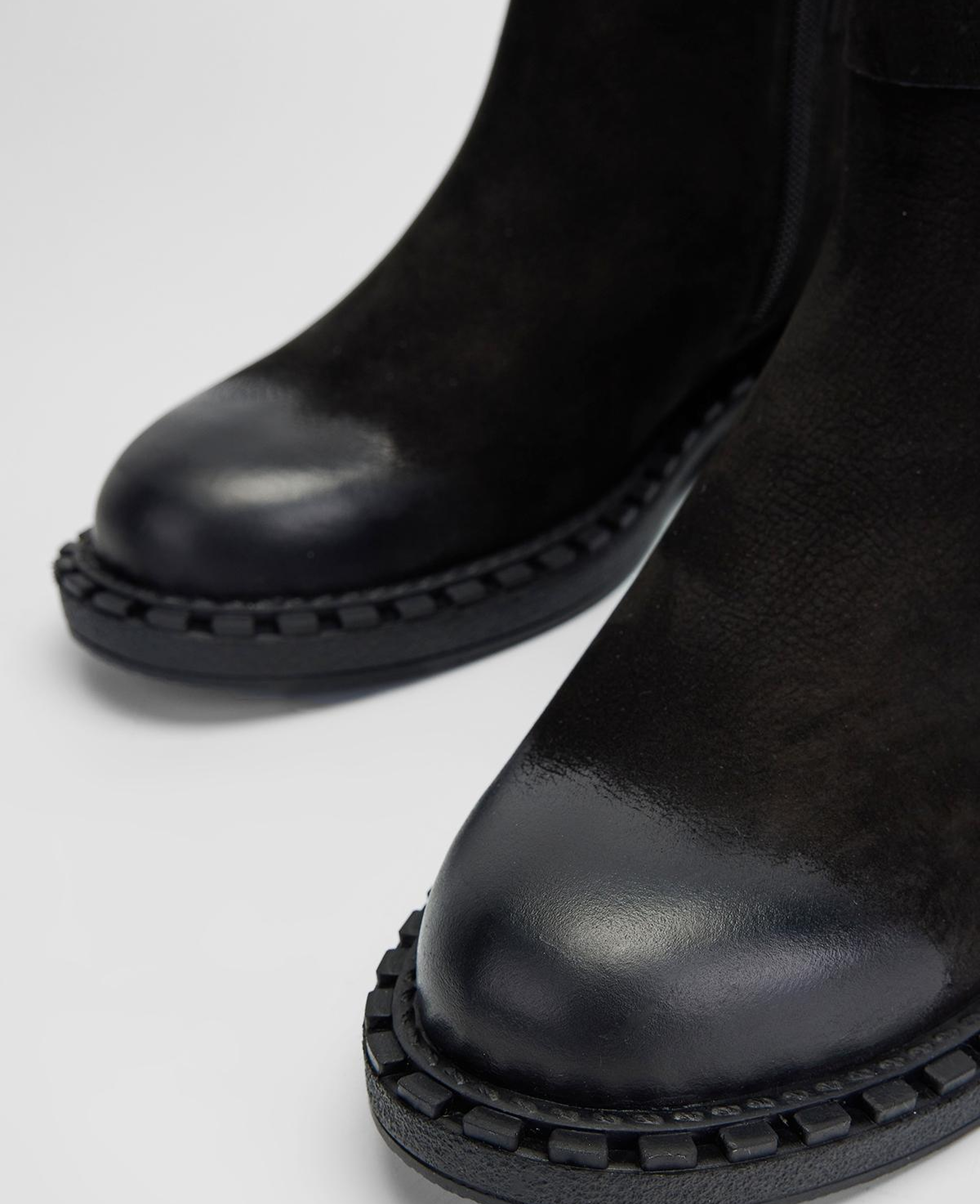 Valmenti Kadın Hakiki Deri Siyah Nubuk Düz Bot