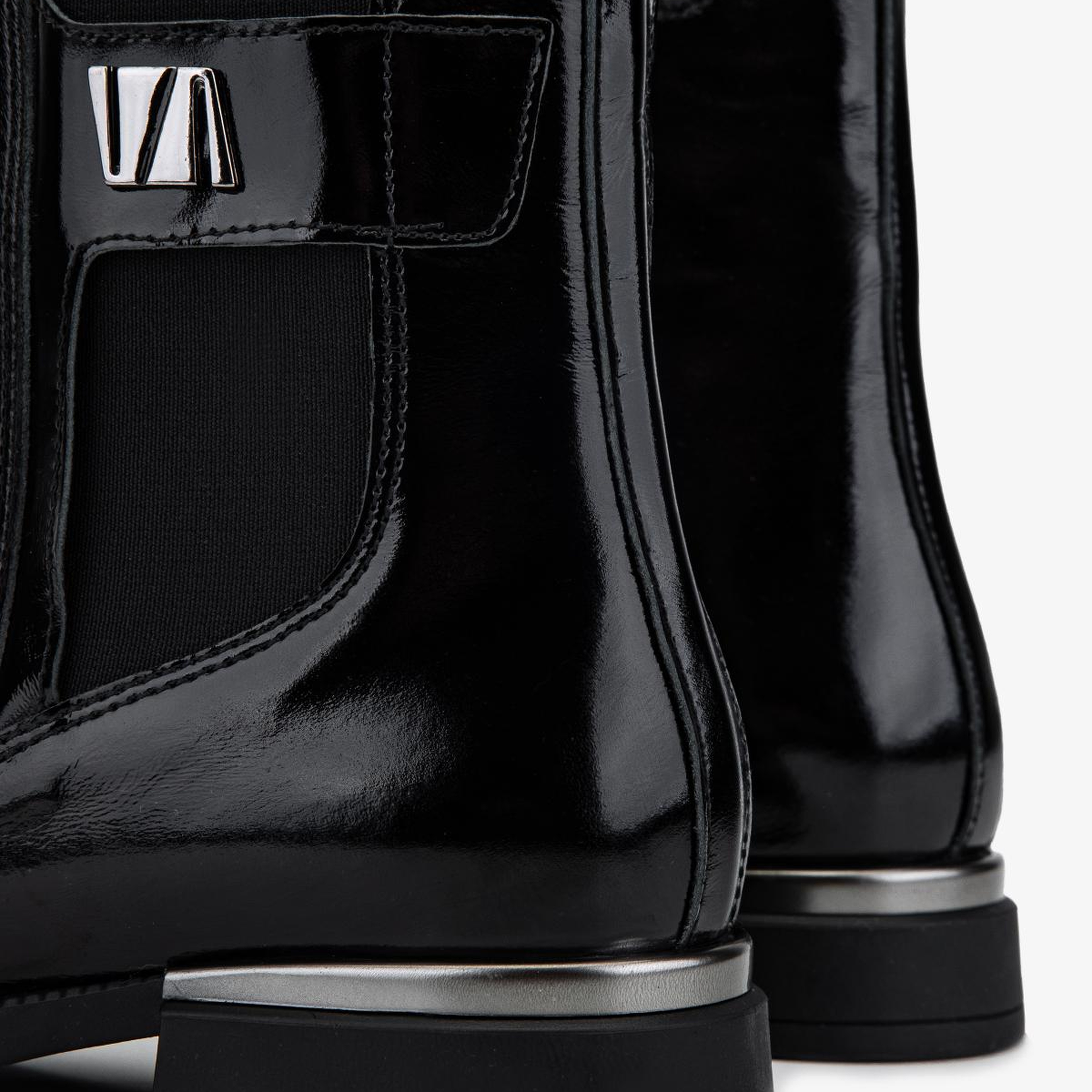 Valmenti Kadın Deri & Tekstil Siyah Rugan Düz Bot