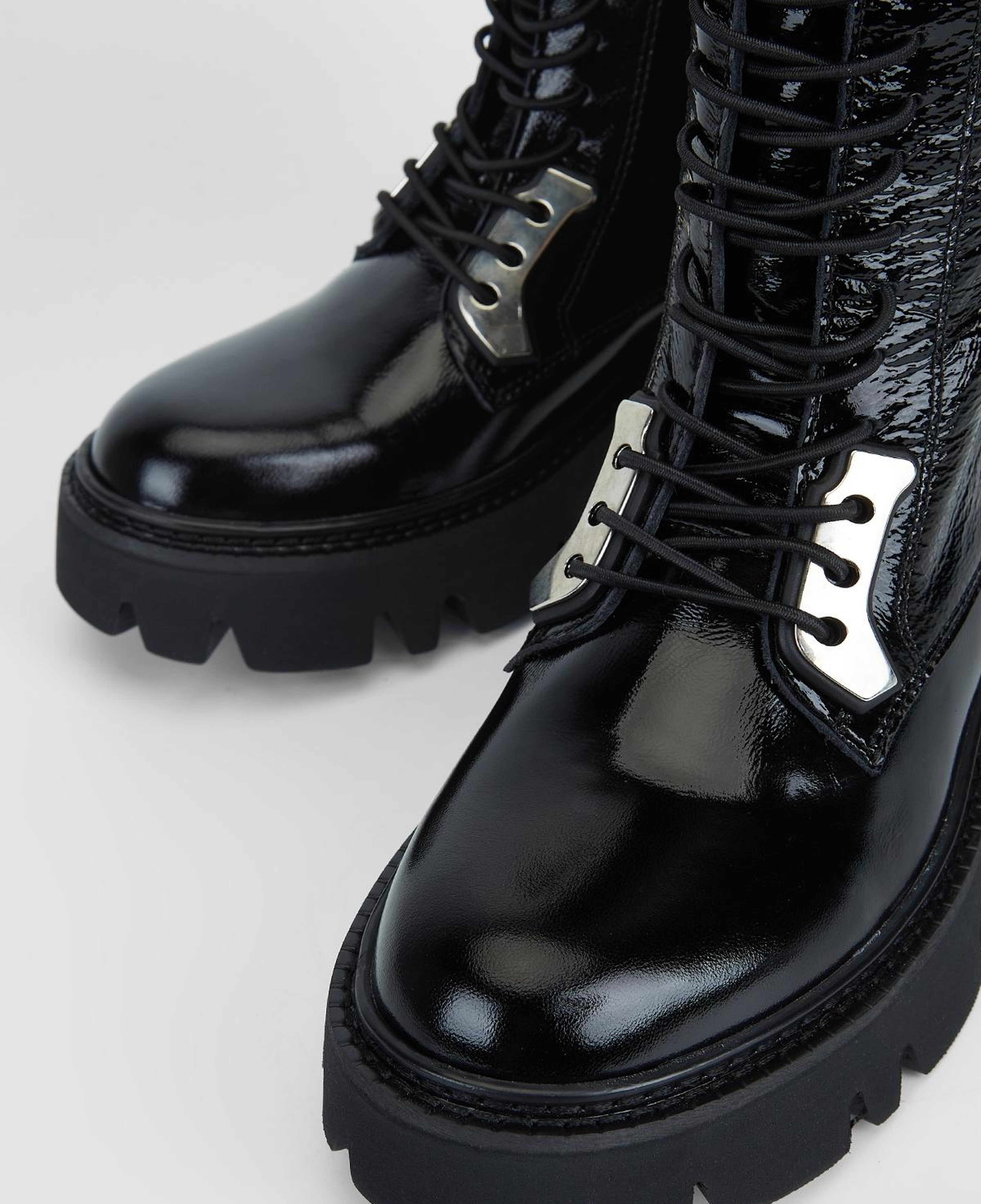 Valmenti Kadın Hakiki Deri Siyah Kırışık Rugan Düz Bot