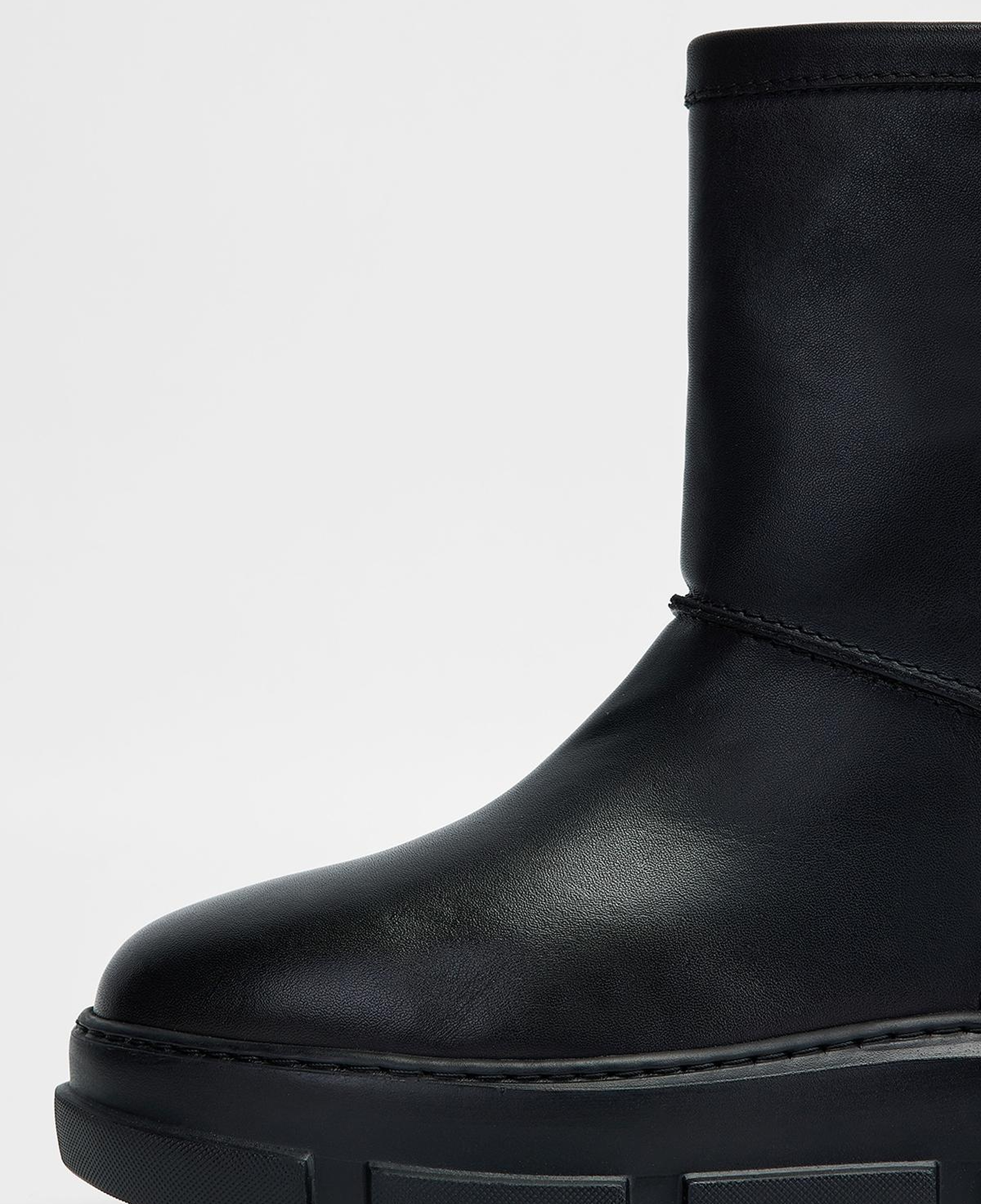 Valmenti Kadın Hakiki Deri Siyah Düz Bot