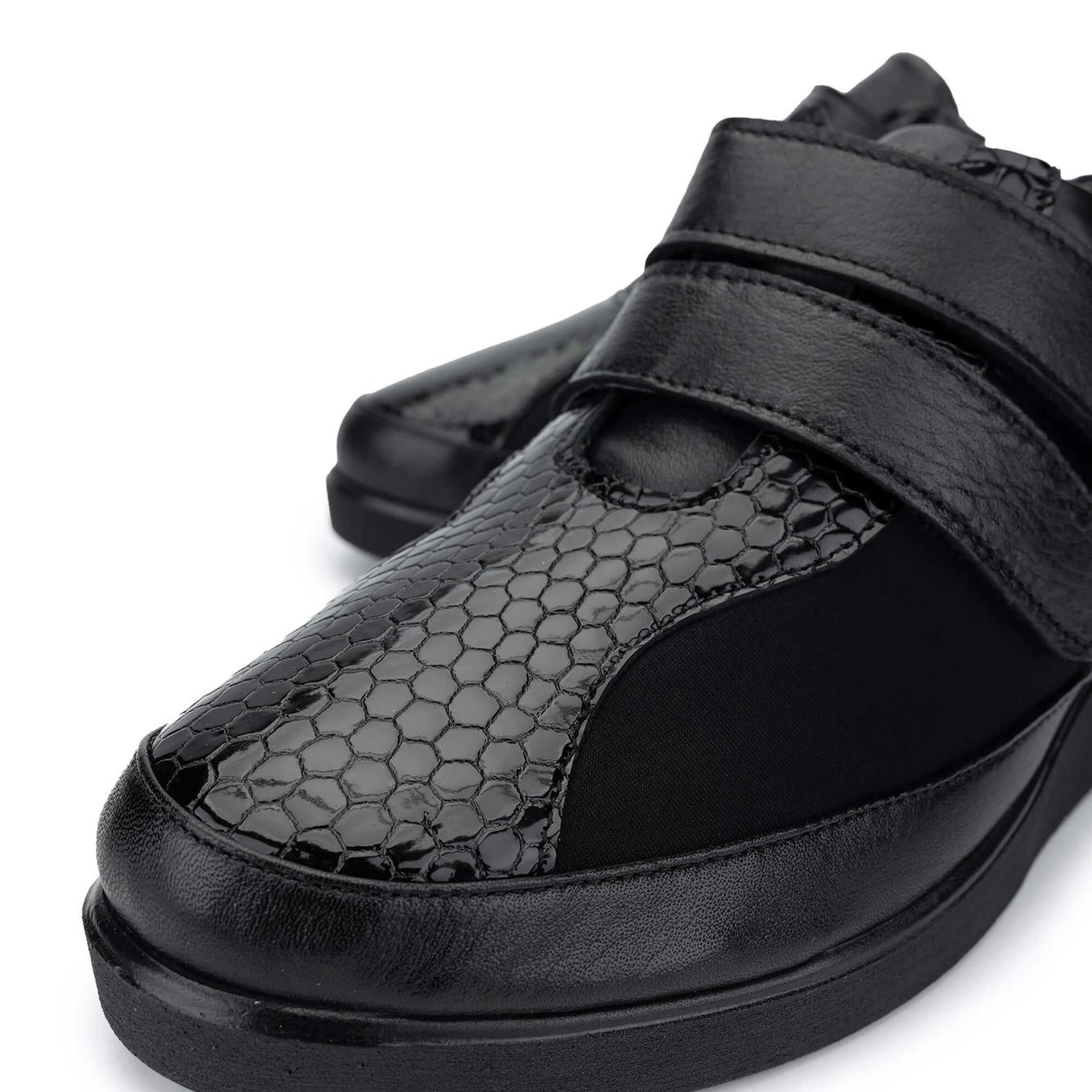 Tamer Tanca Kadın Hakiki Deri Siyah Rugan Casual Ayakkabı