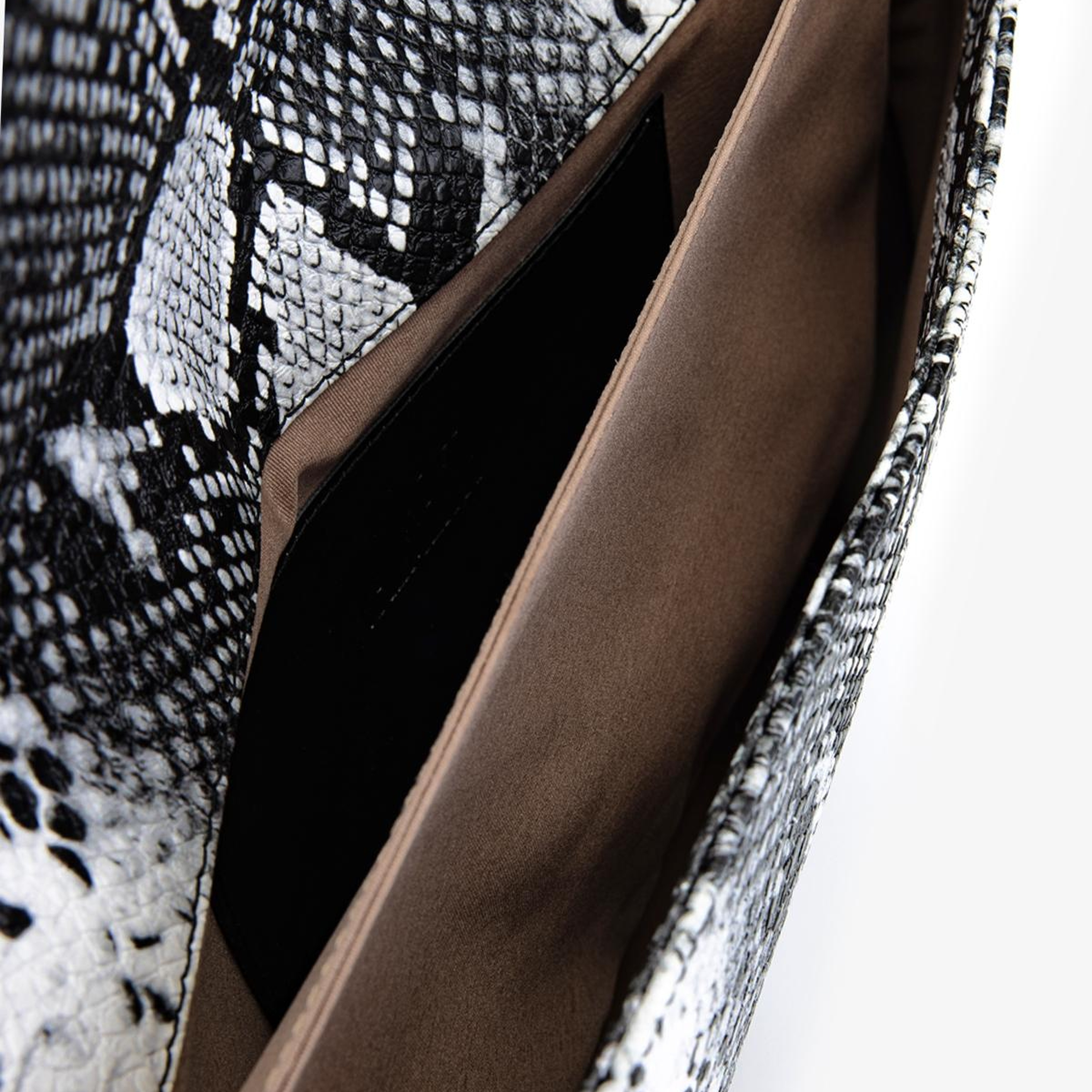 Valmenti Kadın Suni Deri Siyah Omuz Çanta