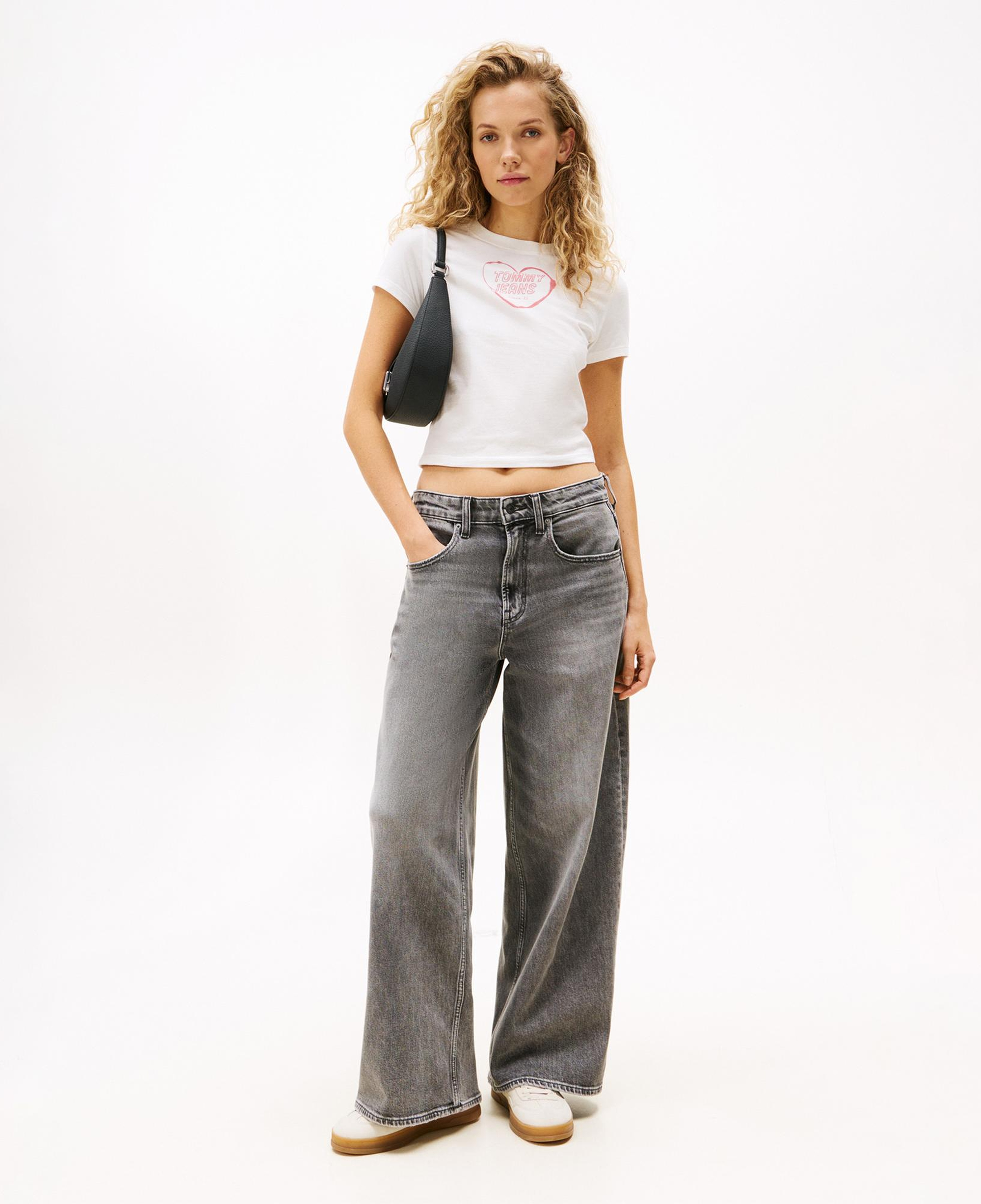 Tommy Jeans Crop Heart Slim Kadın Beyaz T-Shirt