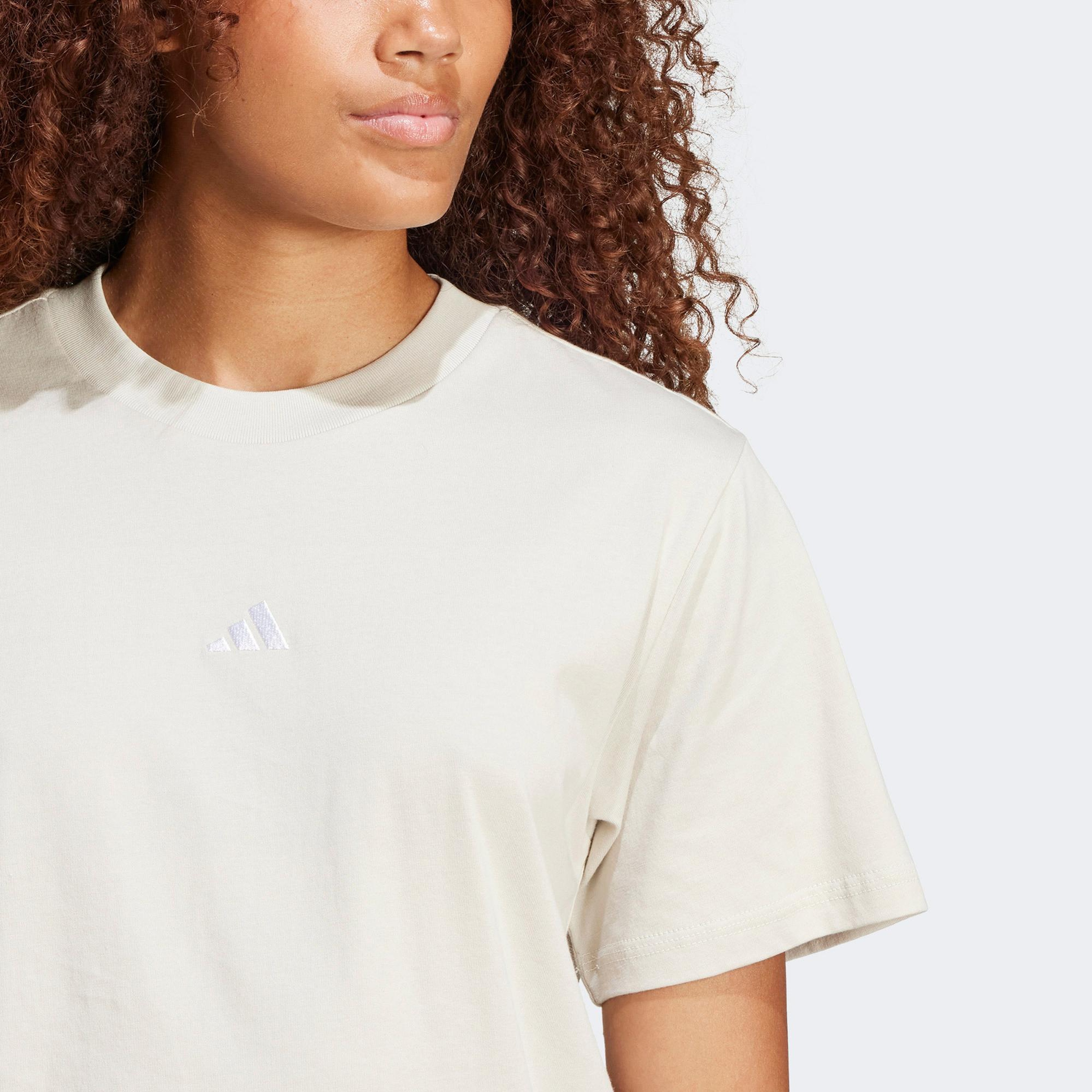 adidas Essentials Small Logo Kadın Bej T-Shirt