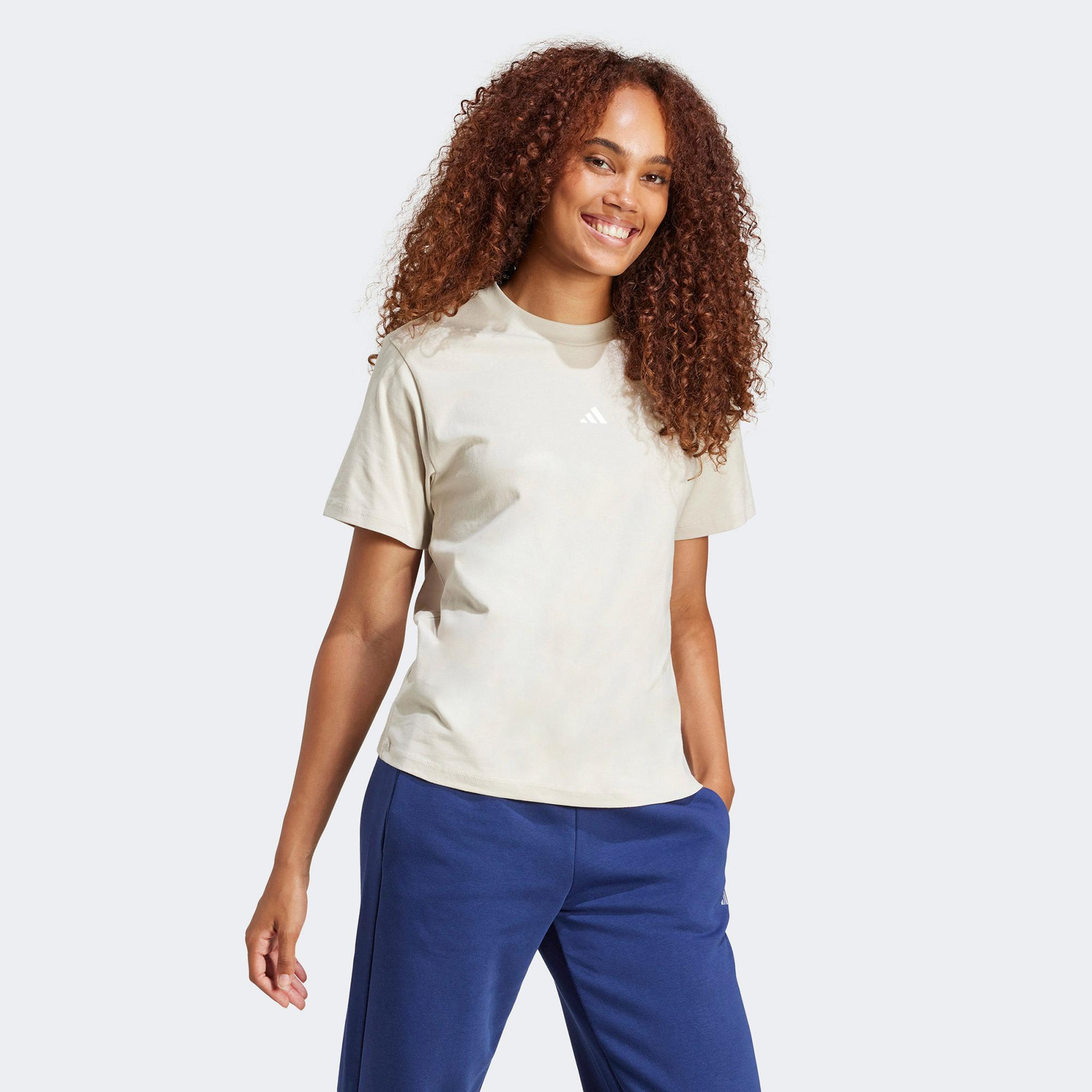 adidas Essentials Small Logo Kadın Bej T-Shirt