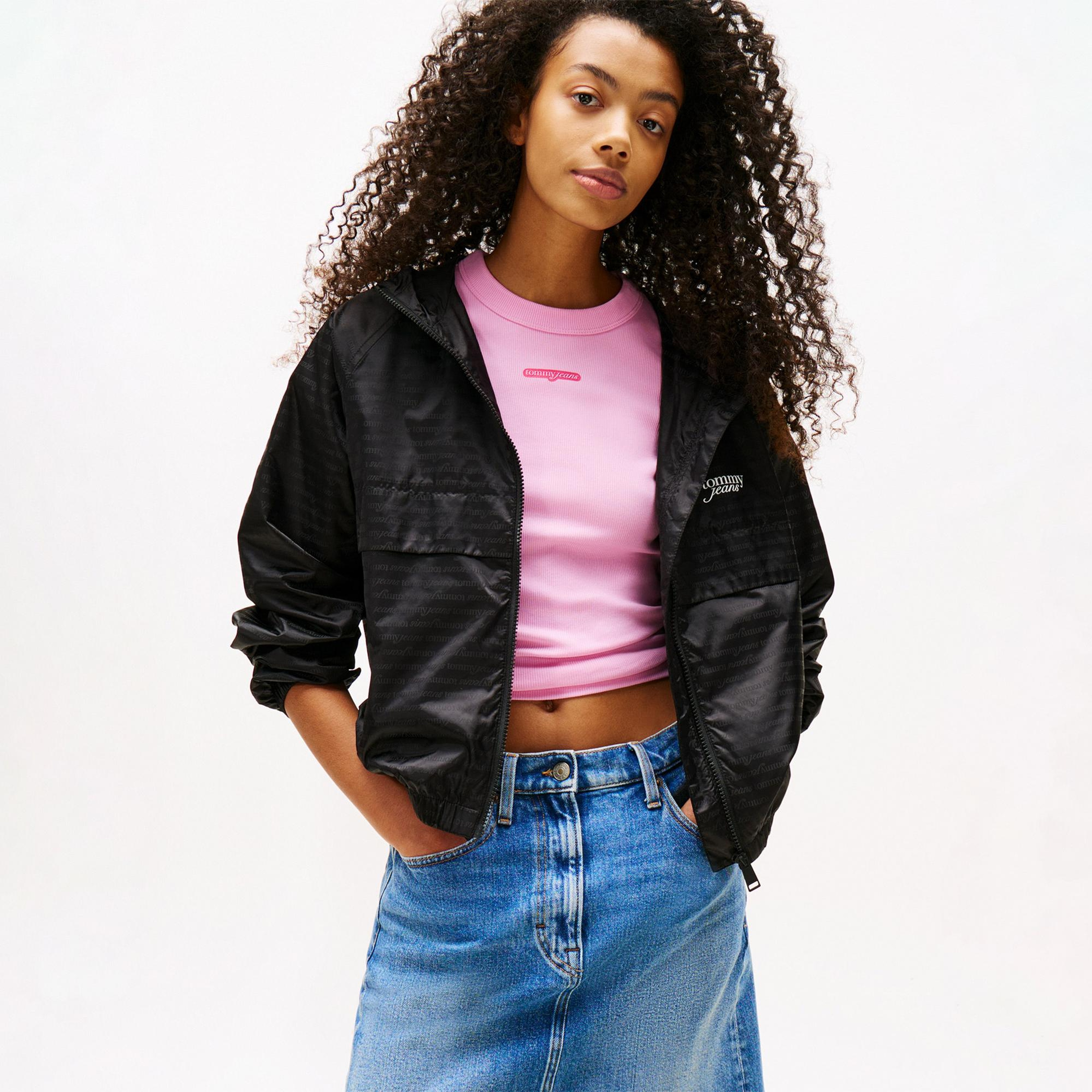 Tommy Hilfiger Repeat Logo Water Repellant Kadın Siyah Ceket