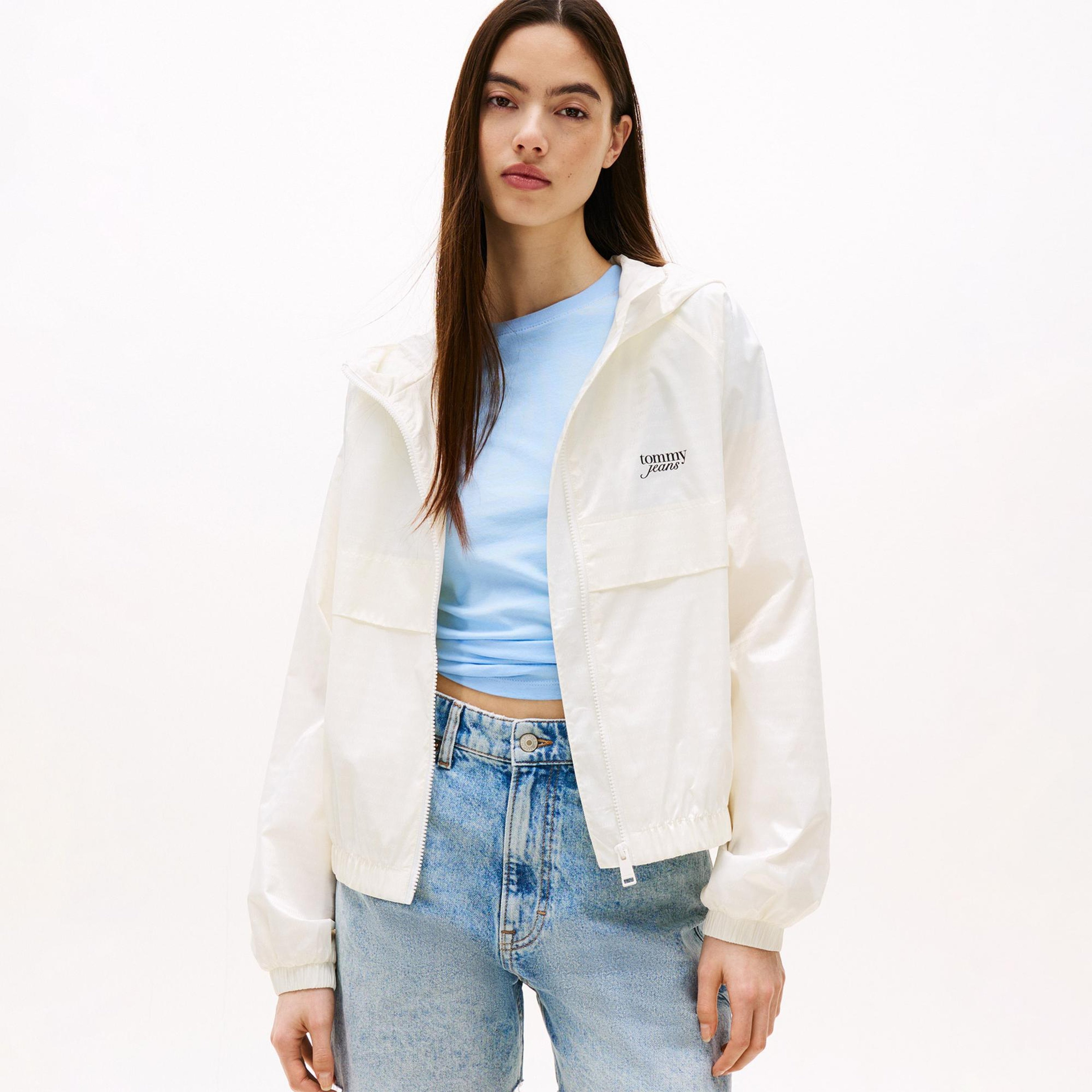 Tommy Hilfiger Repeat Logo Water Repellant Kadın Beyaz Ceket