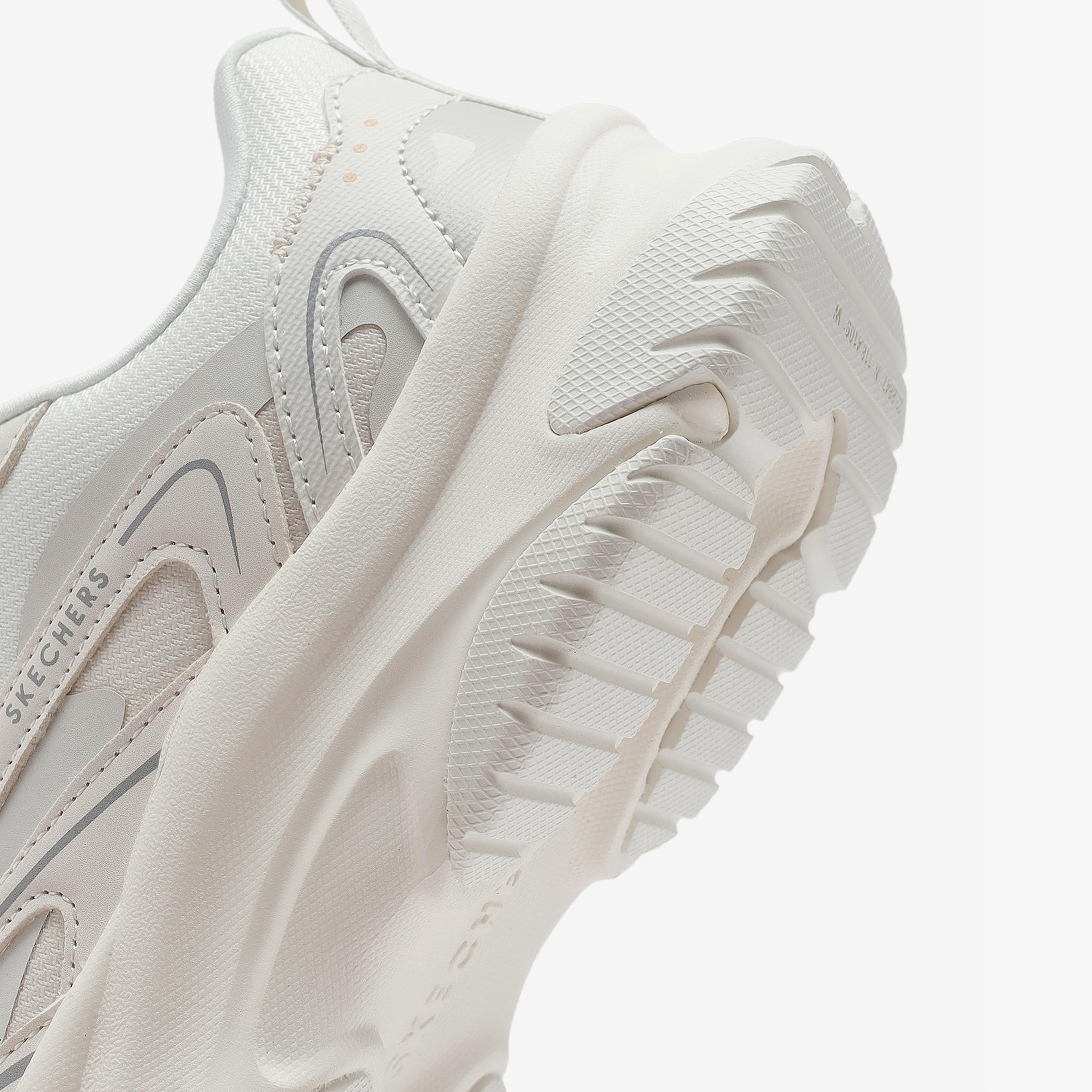 Skechers Moonhiker Kadın Beyaz Spor Ayakkabı