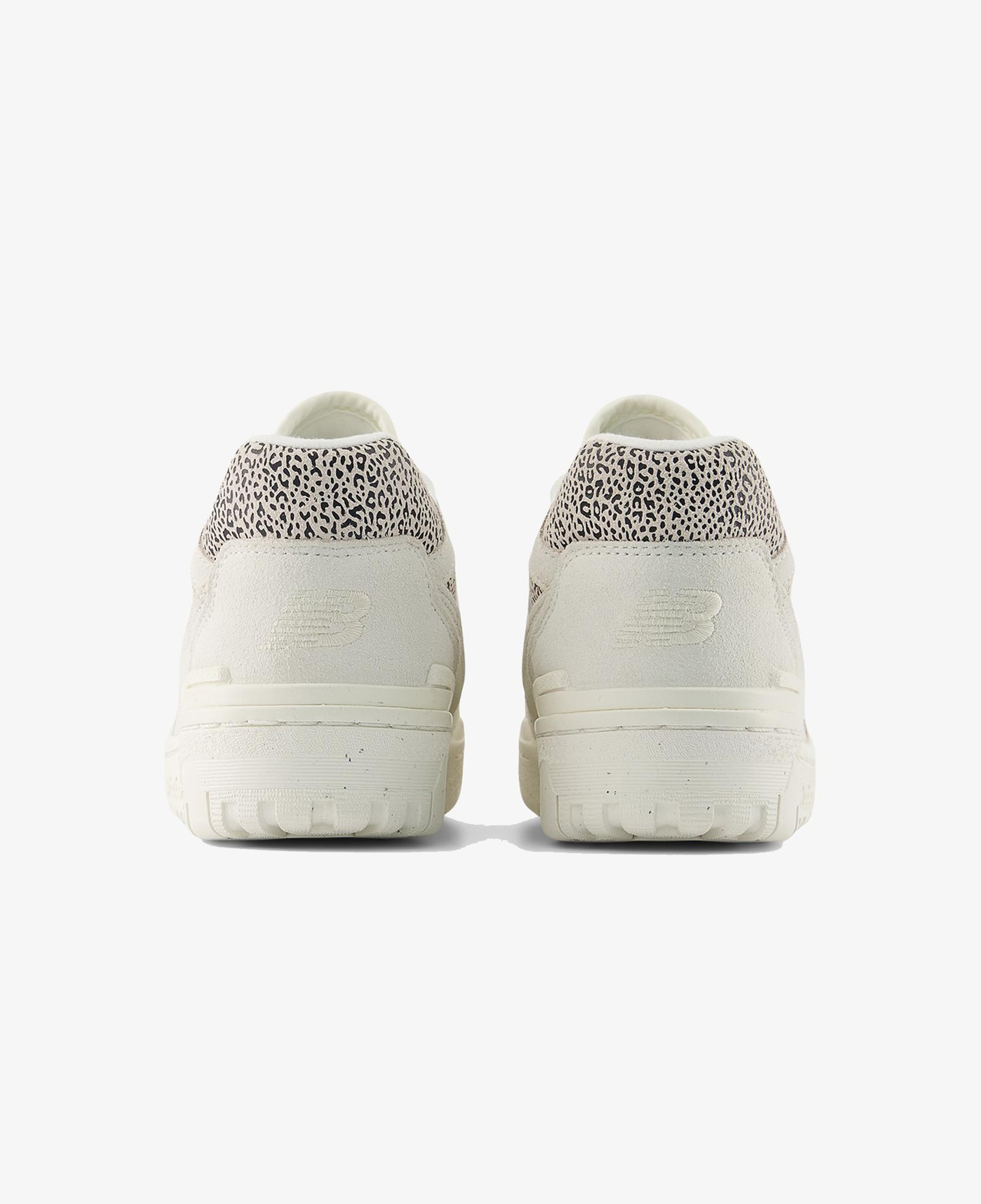 New Balance 550  Lifestyle   Kadın Beyaz Spor Ayakkabı