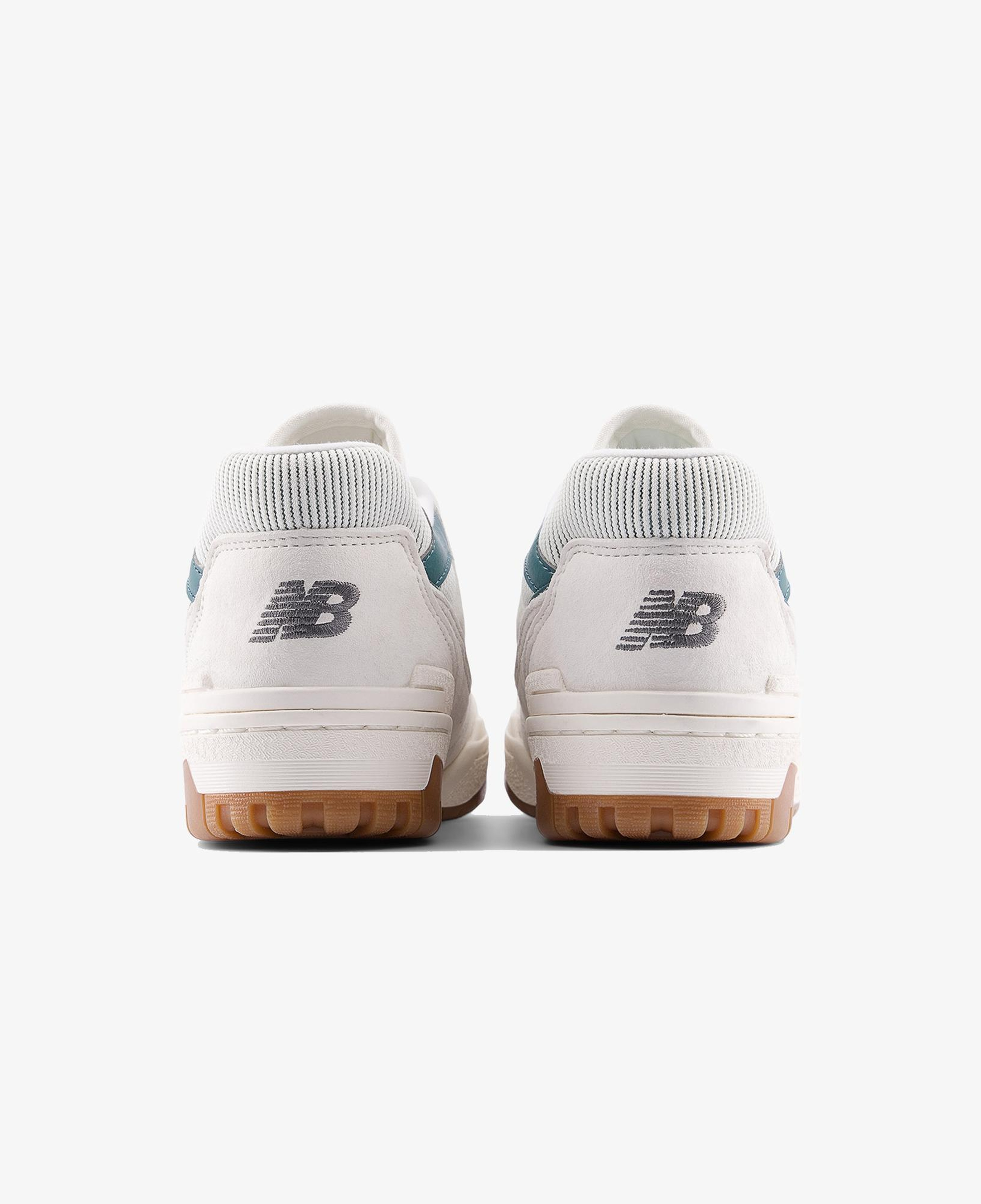 New Balance 550  Lifestyle   Kadın Beyaz Spor Ayakkabı