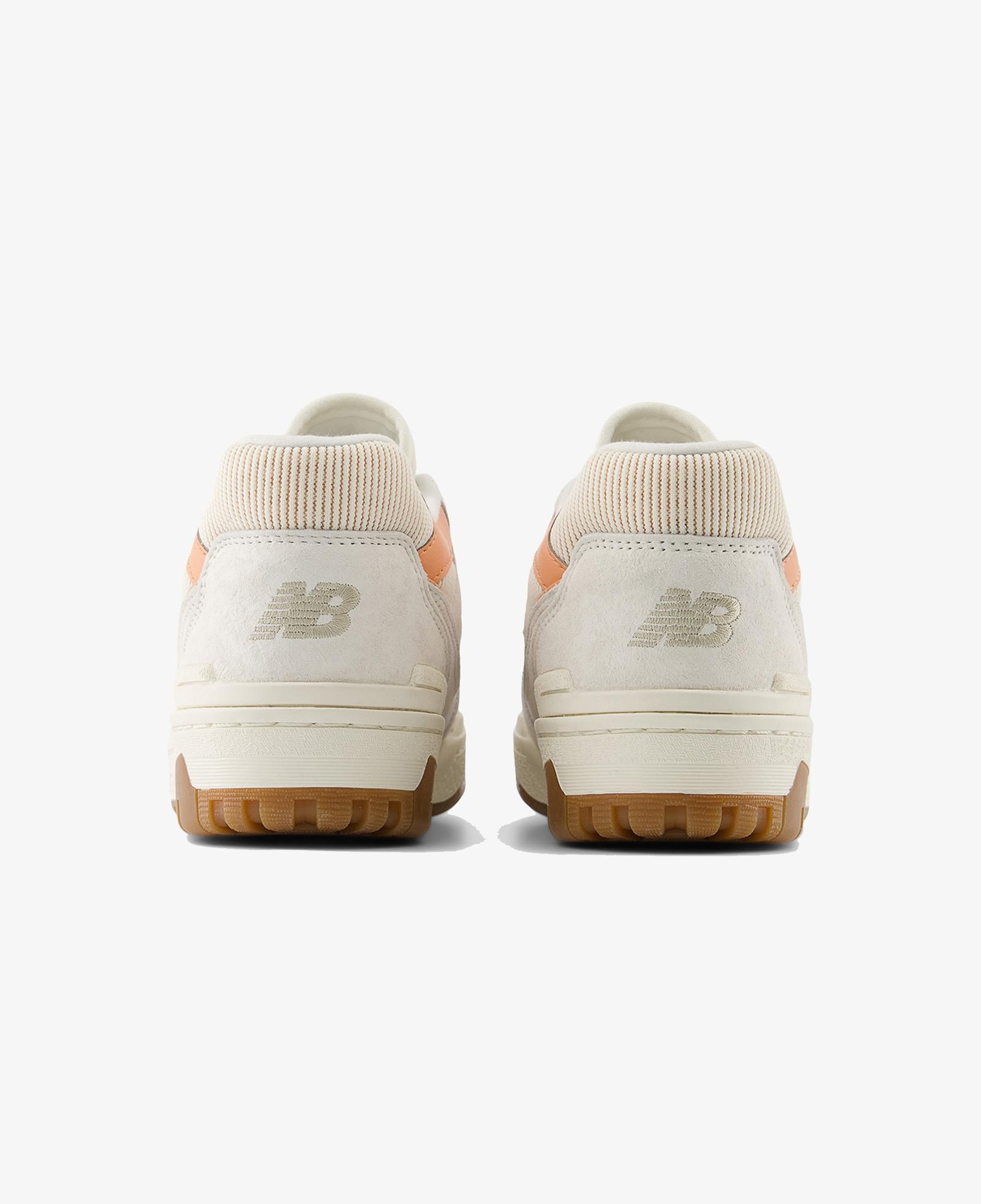 New Balance 550  Lifestyle   Kadın Beyaz Spor Ayakkabı