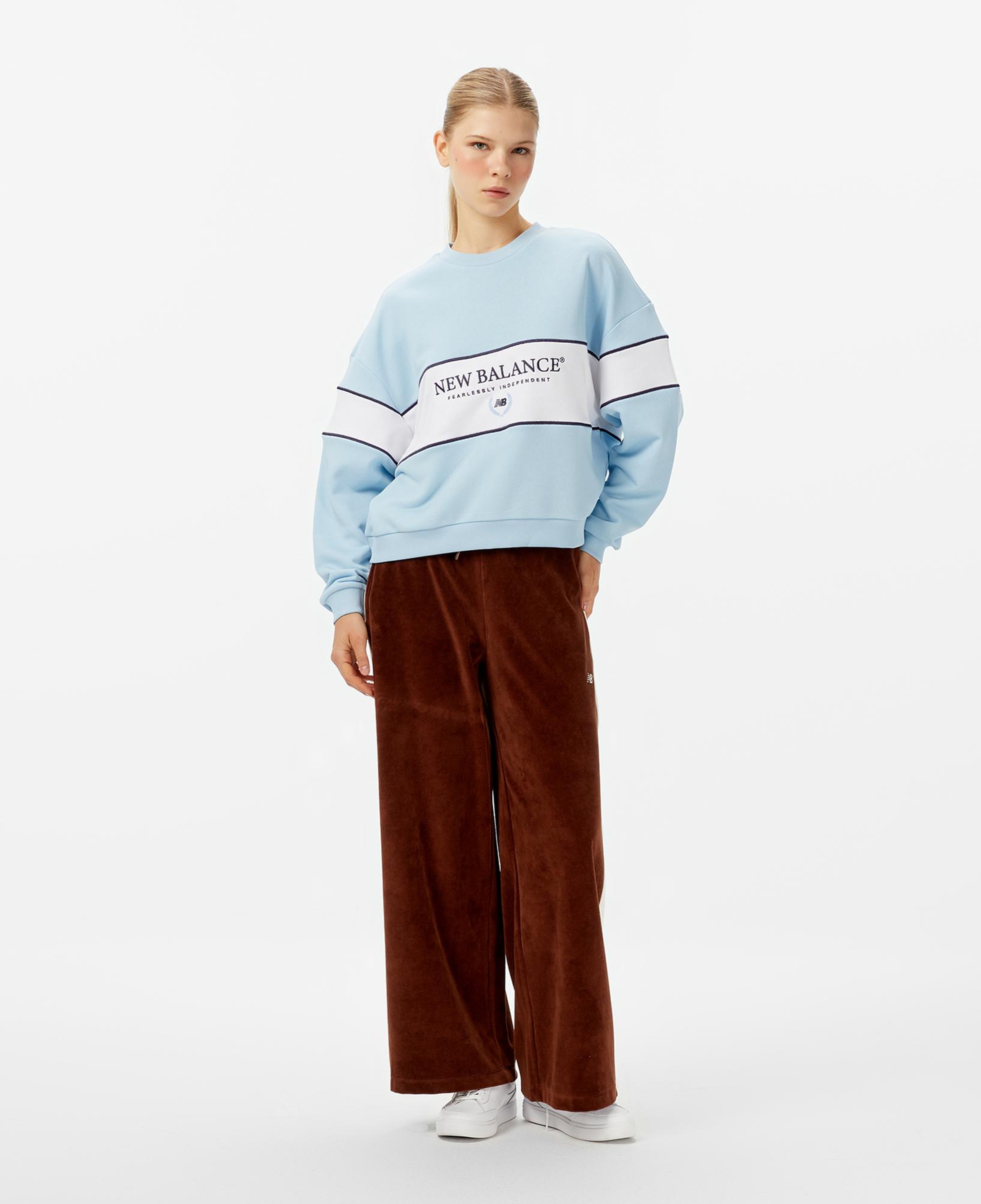 New Balance NB Lifestyle Kadın Mavi Sweatshirt