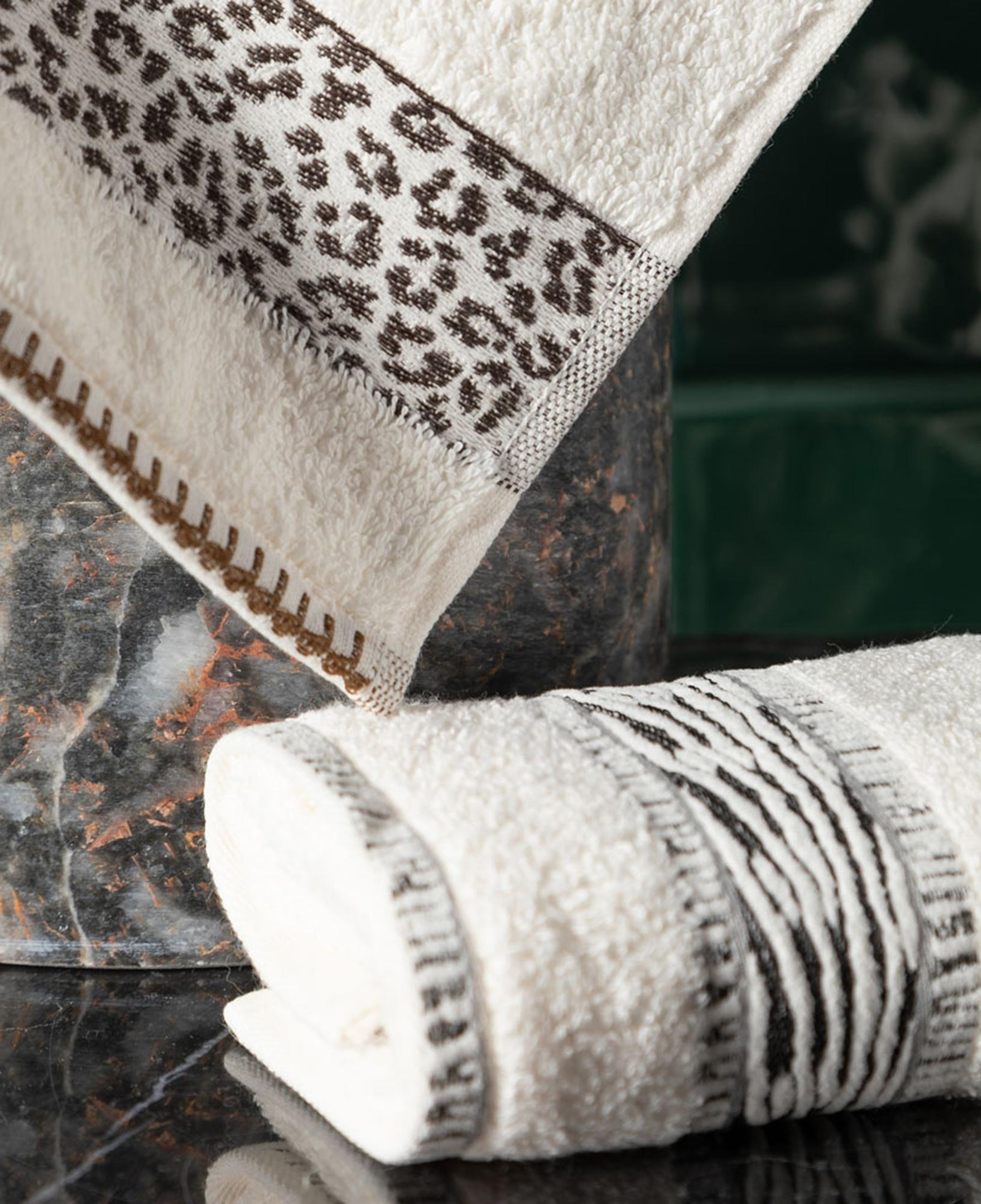 PENELOPE ZEBRA EL HAVLUSU 30X50