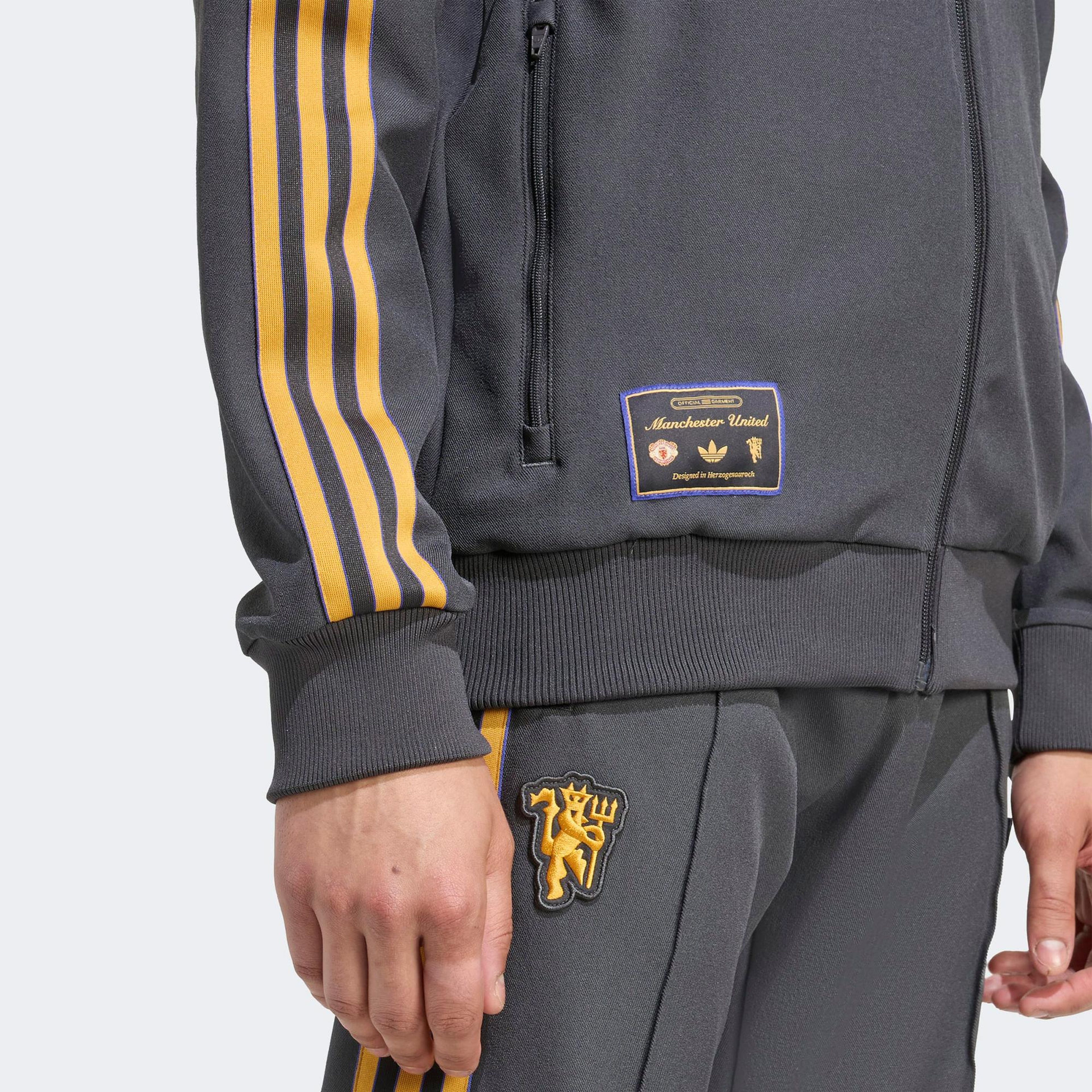 adidas Manchester United Terrace Icons Erkek Koyu Gri Fermuarlı Sweatshirt