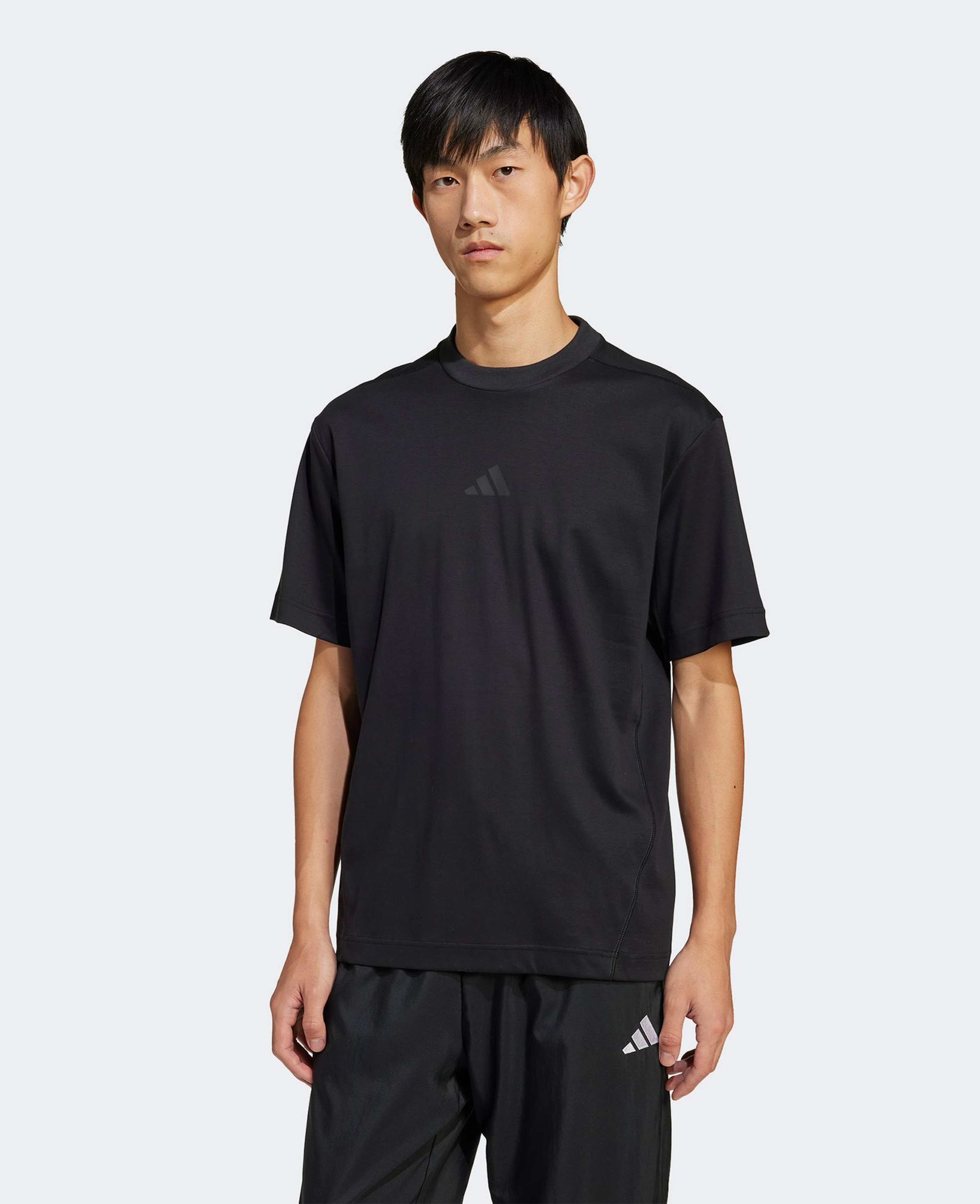adidas City Escape Erkek Siyah T-Shirt