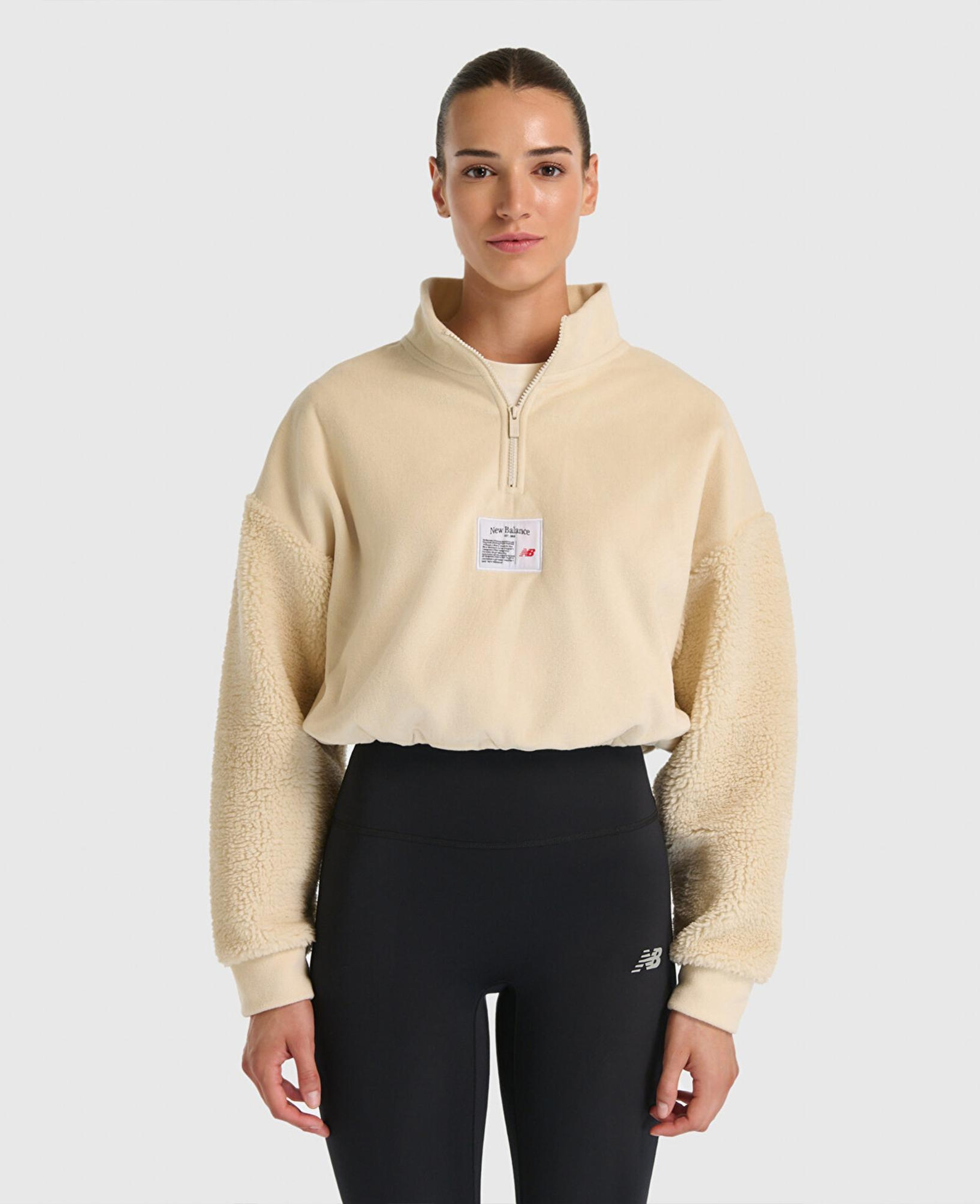 New Balance Kadın Bej Sweatshirt