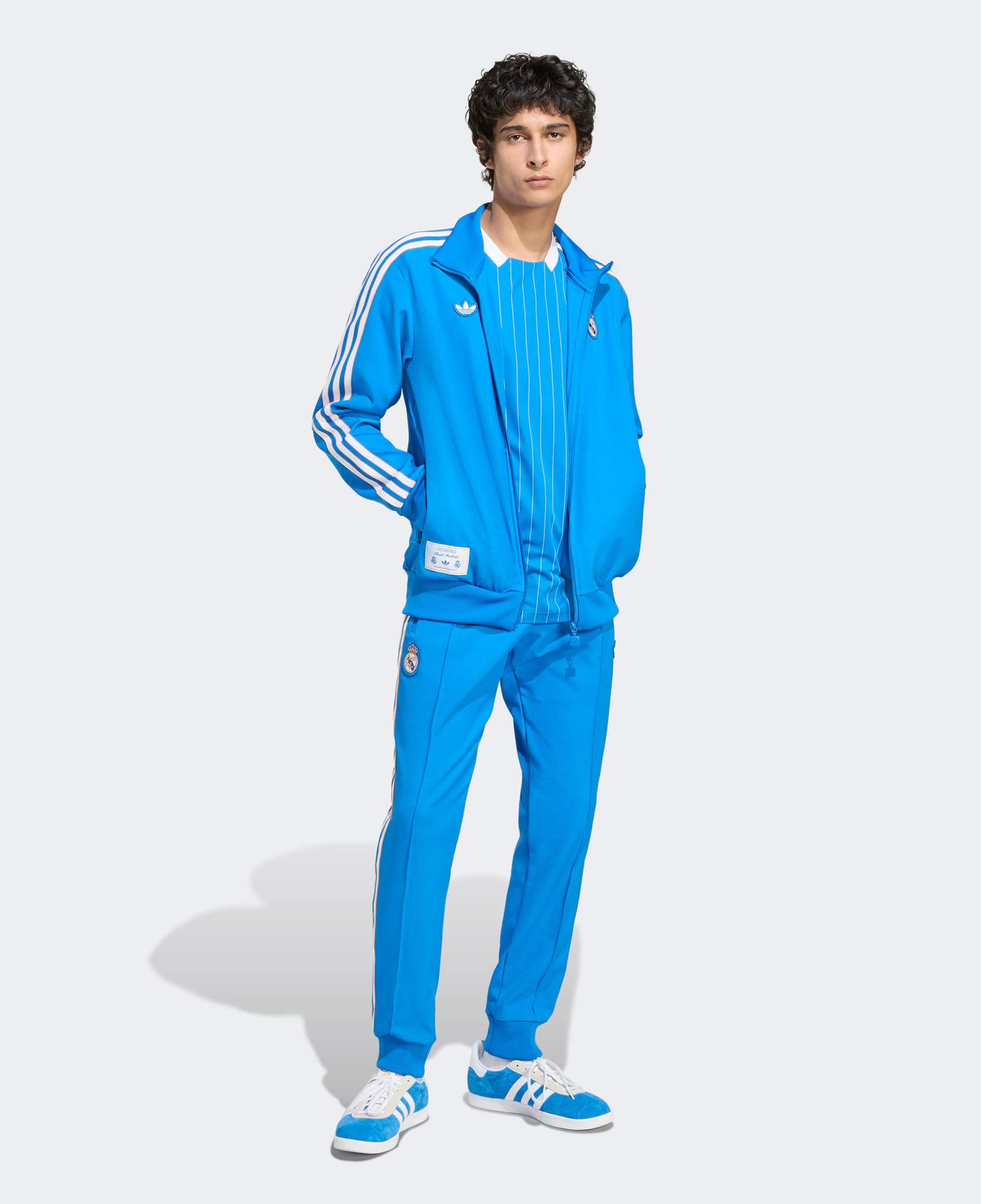 adidas Real Madrid Terrace Icons Erkek Mavi Fermuarlı Sweatshirt