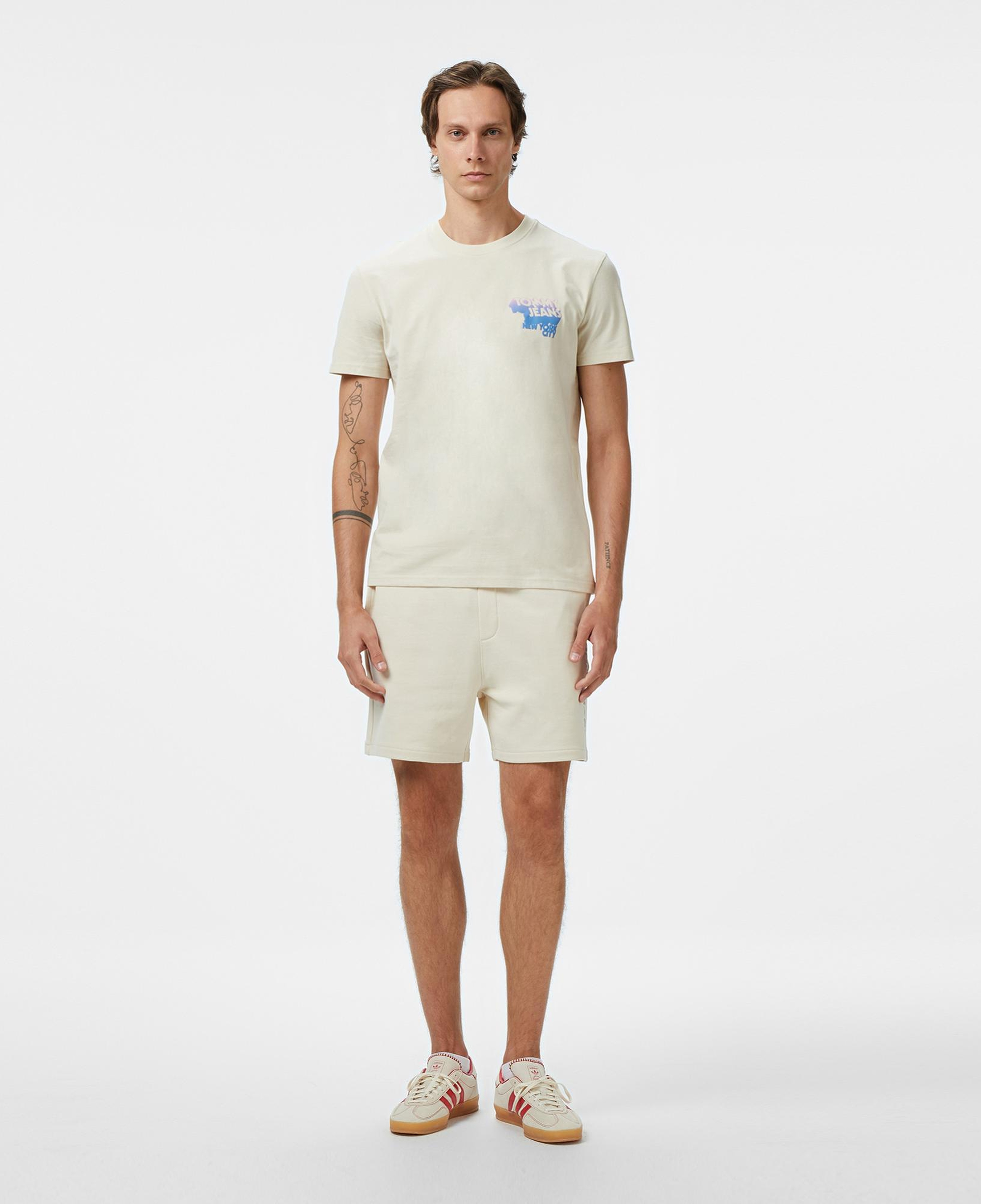 Tommy Jeans Stack Logo Erkek Bej Şort