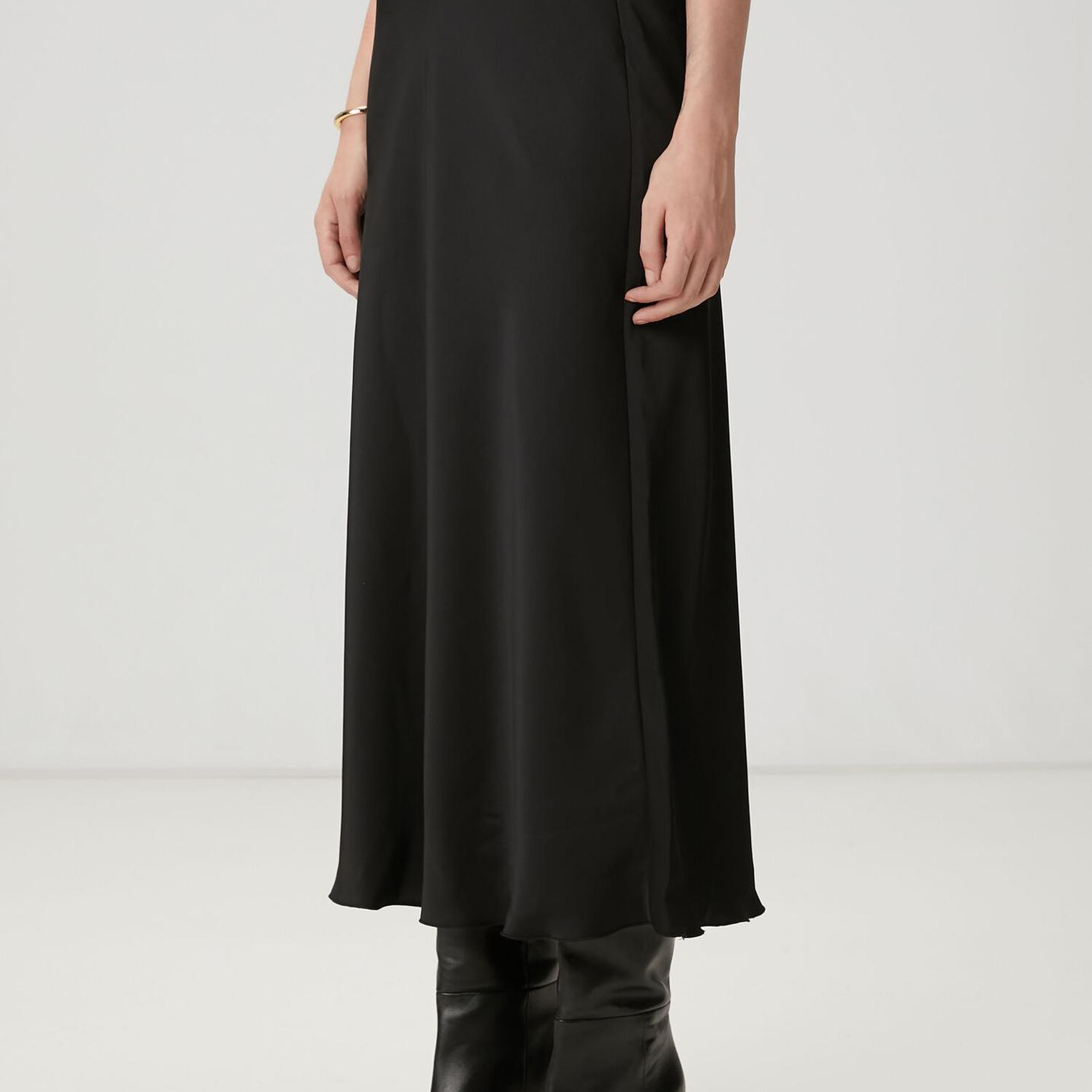 Beymen Club Kadın Siyah Midi Saten Evaze Etek