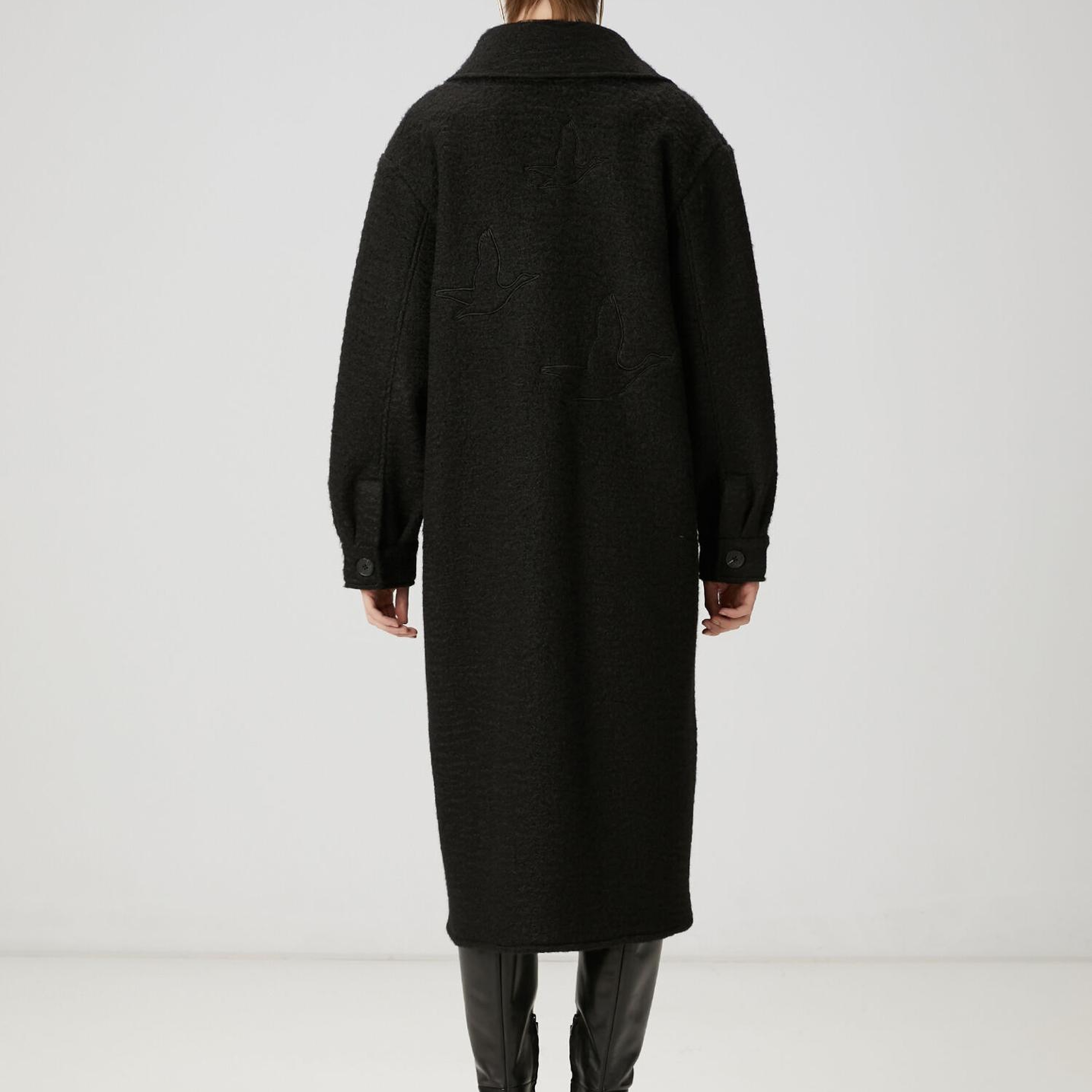 Beymen Club Kadın Siyah Yıldız Nakışlı Uzun Yün Dış Gömlek