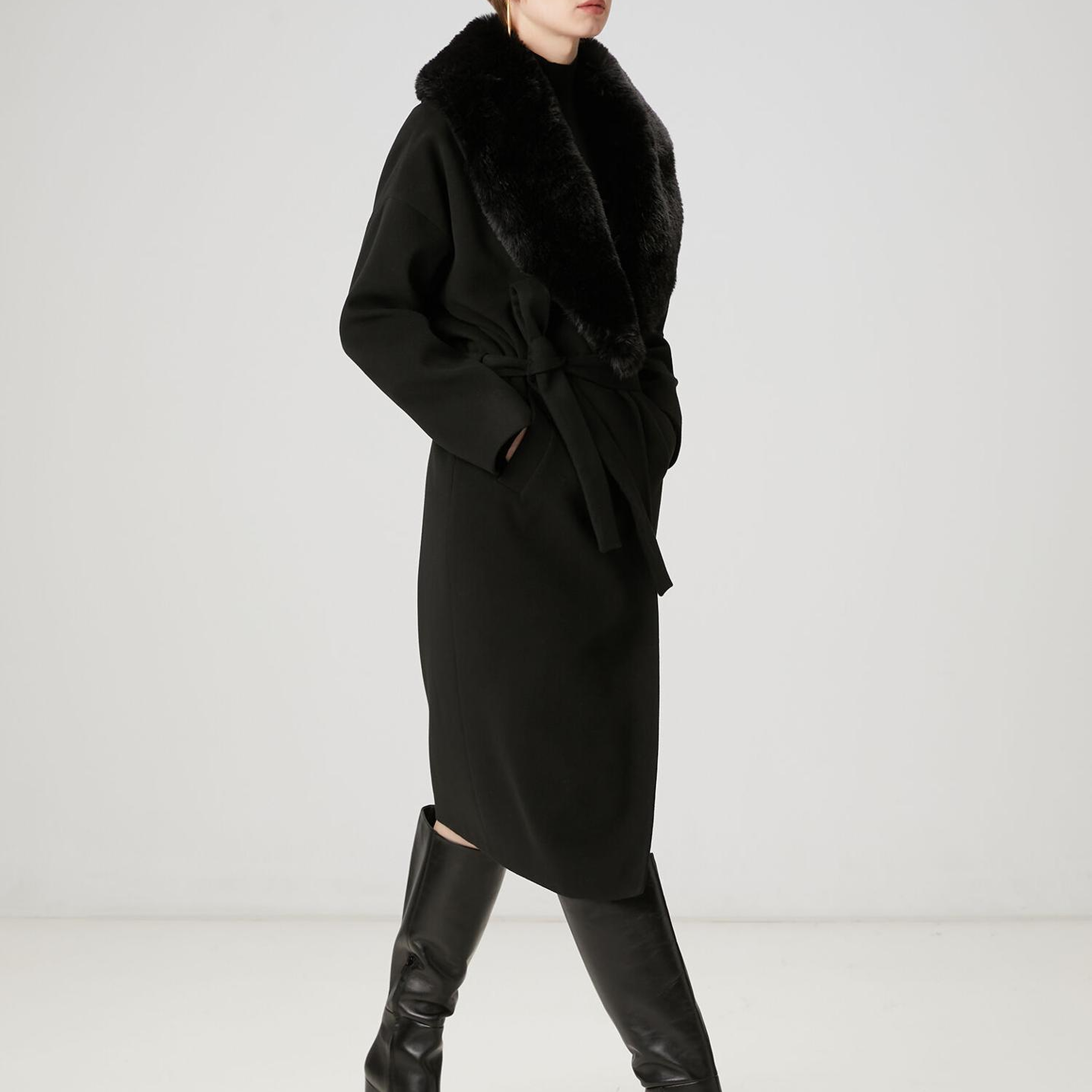 Beymen Club Kadın Siyah Kürk Yaka Kruvaze Palto