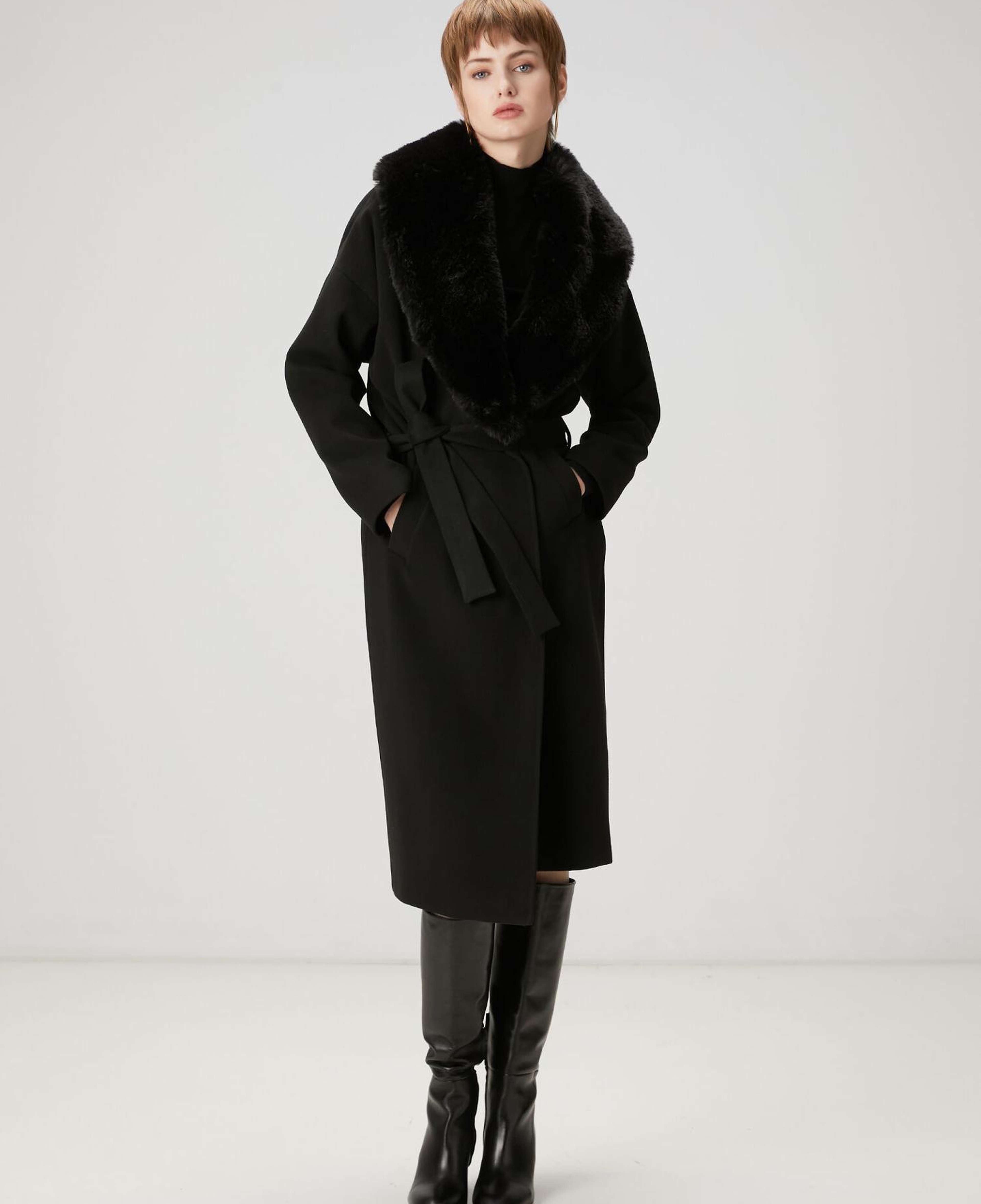 Beymen Club Kadın Siyah Kürk Yaka Kruvaze Palto