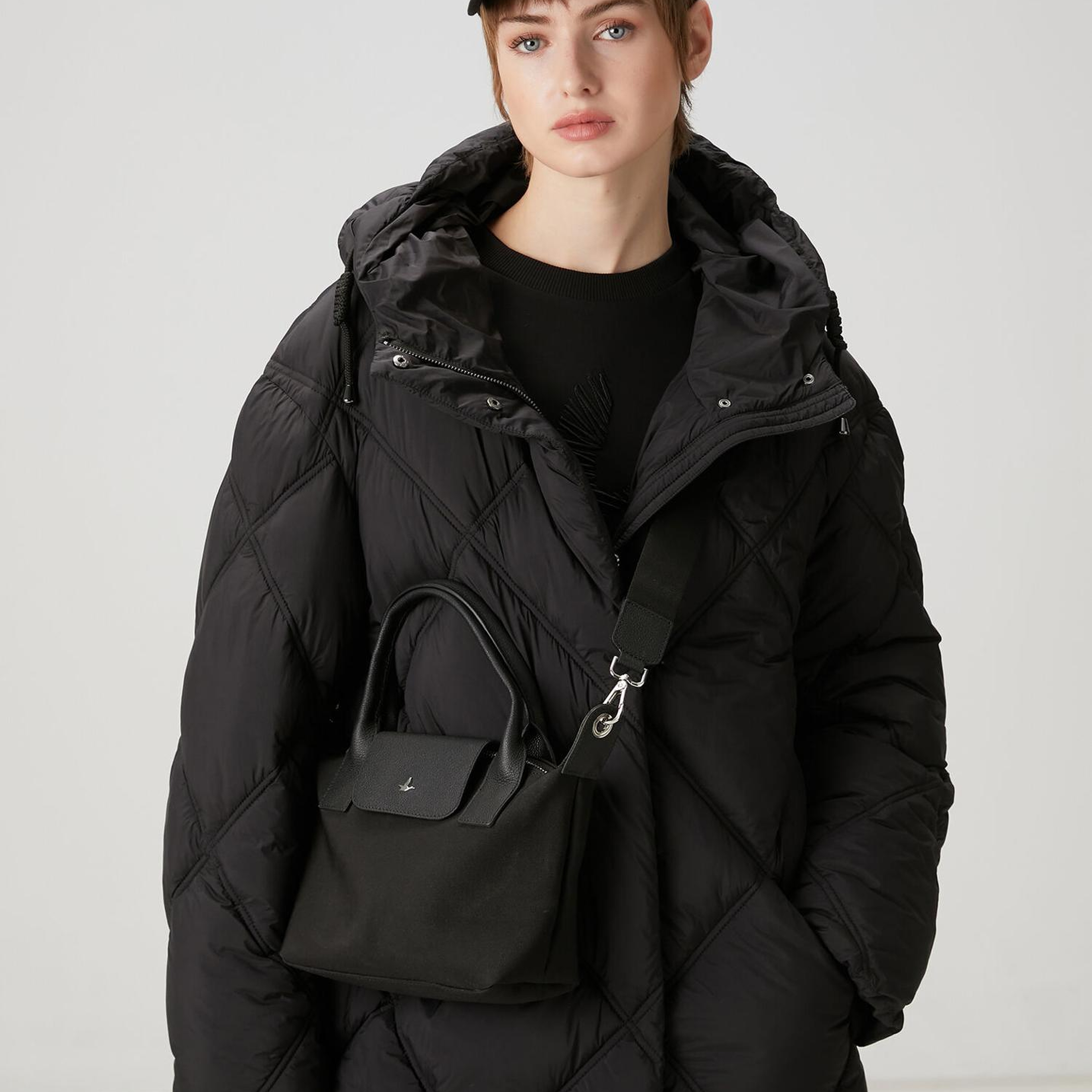 Beymen Club Kadın Siyah Kapüşonlu Puffer Mont