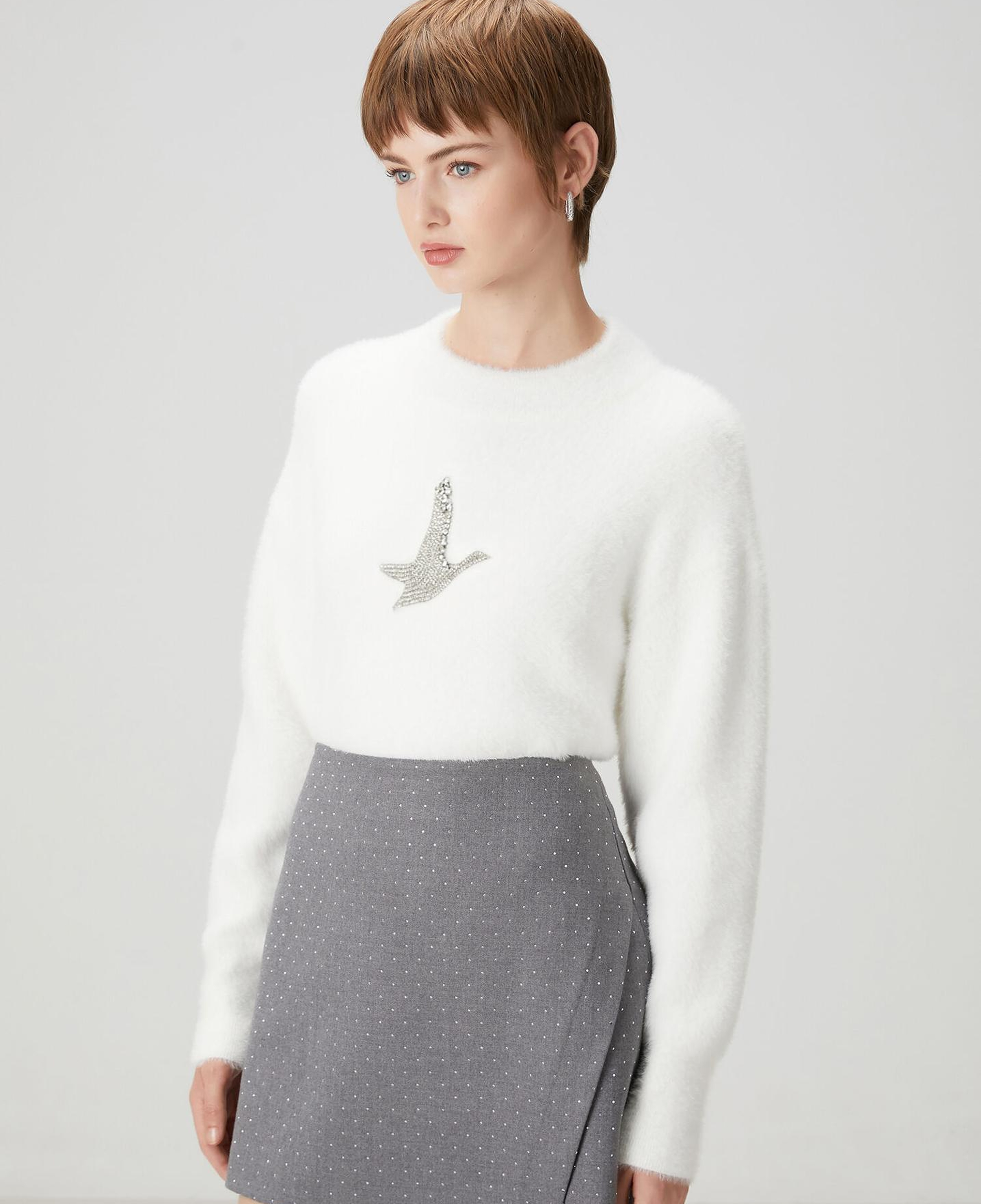 Beymen Club Kadın Kırık Beyaz Taşlı Kaz Logolu Kazak