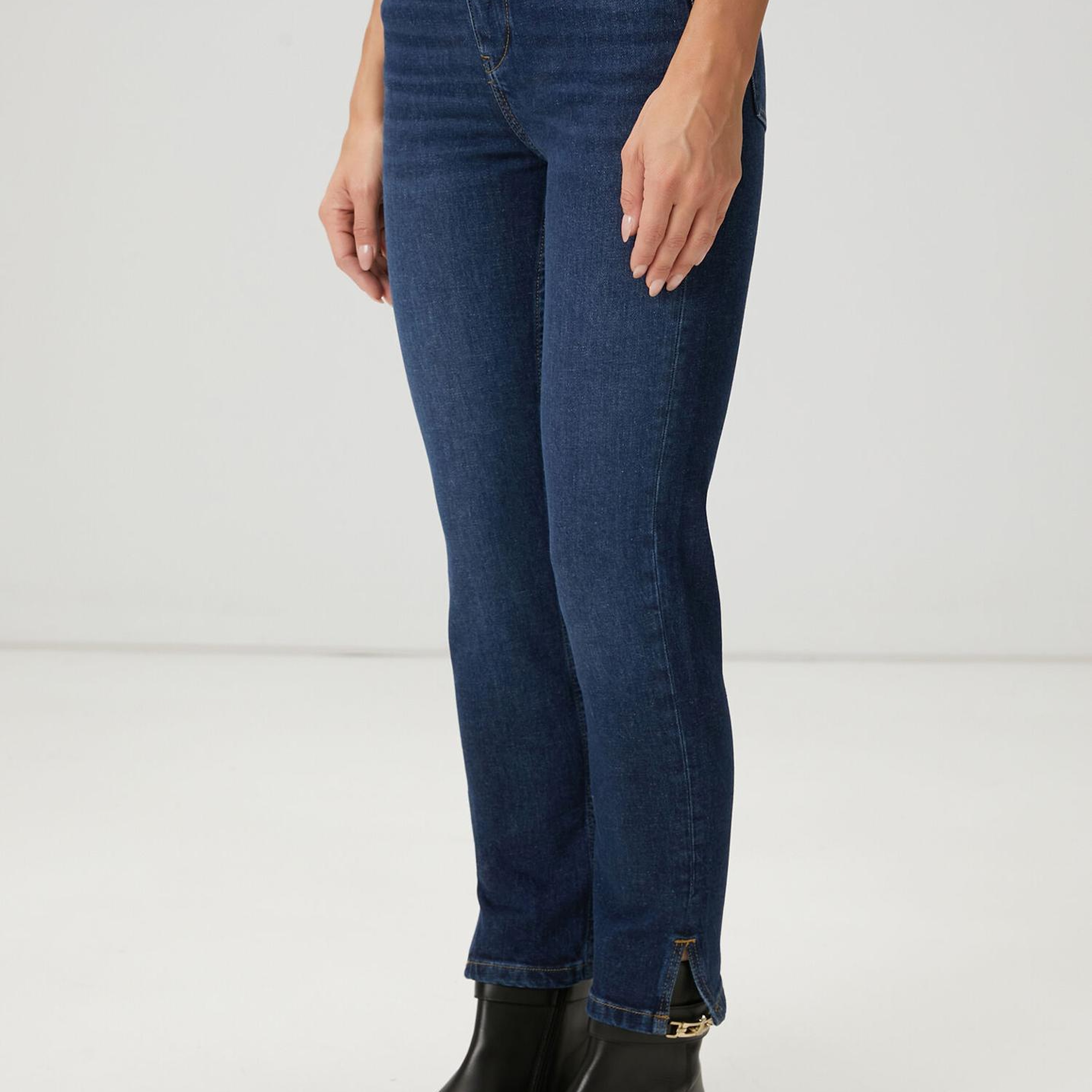 Beymen Club Kadın Slim Straight Mavi Yırtmaçlı Jean Pantolon