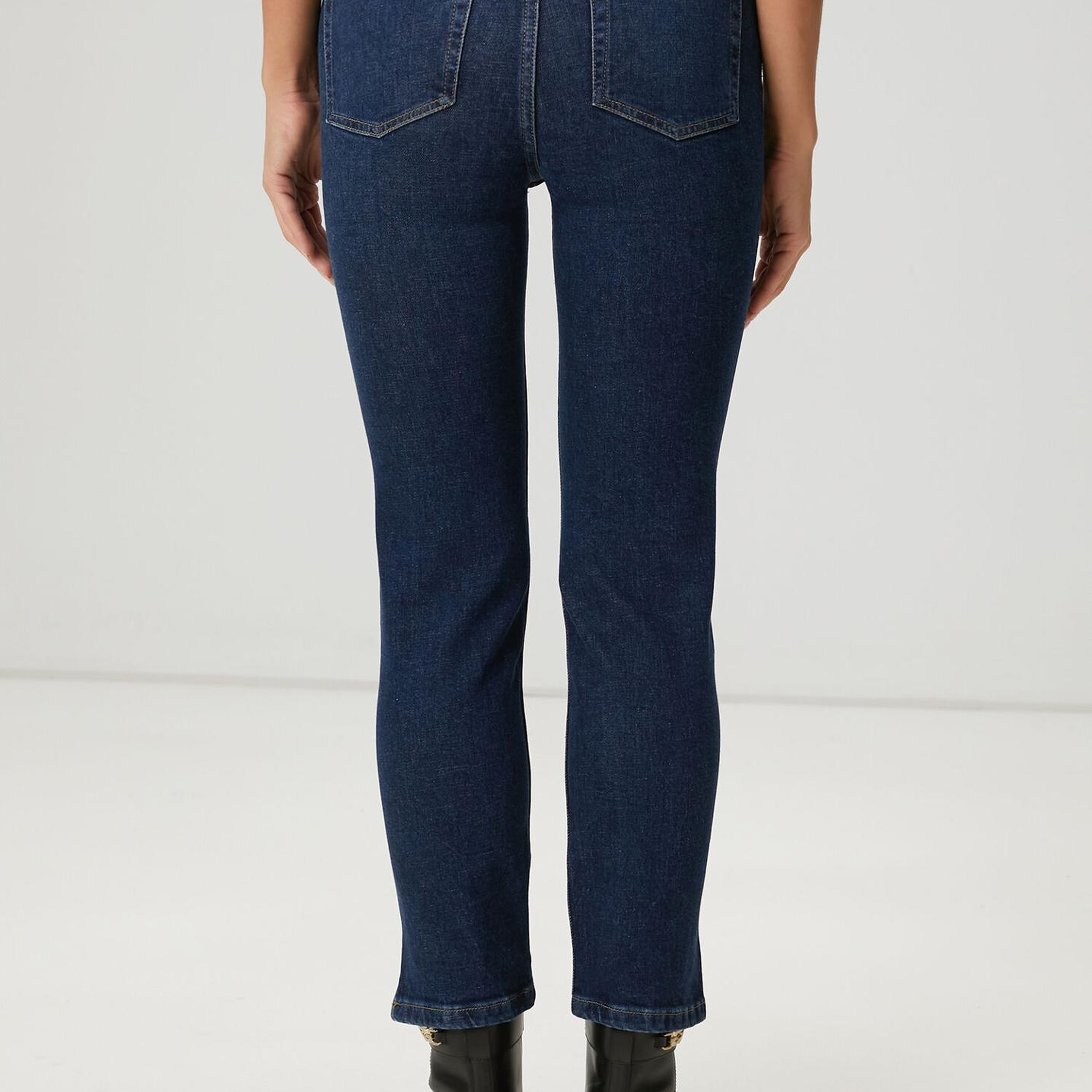 Beymen Club Kadın Slim Straight Mavi Yırtmaçlı Jean Pantolon