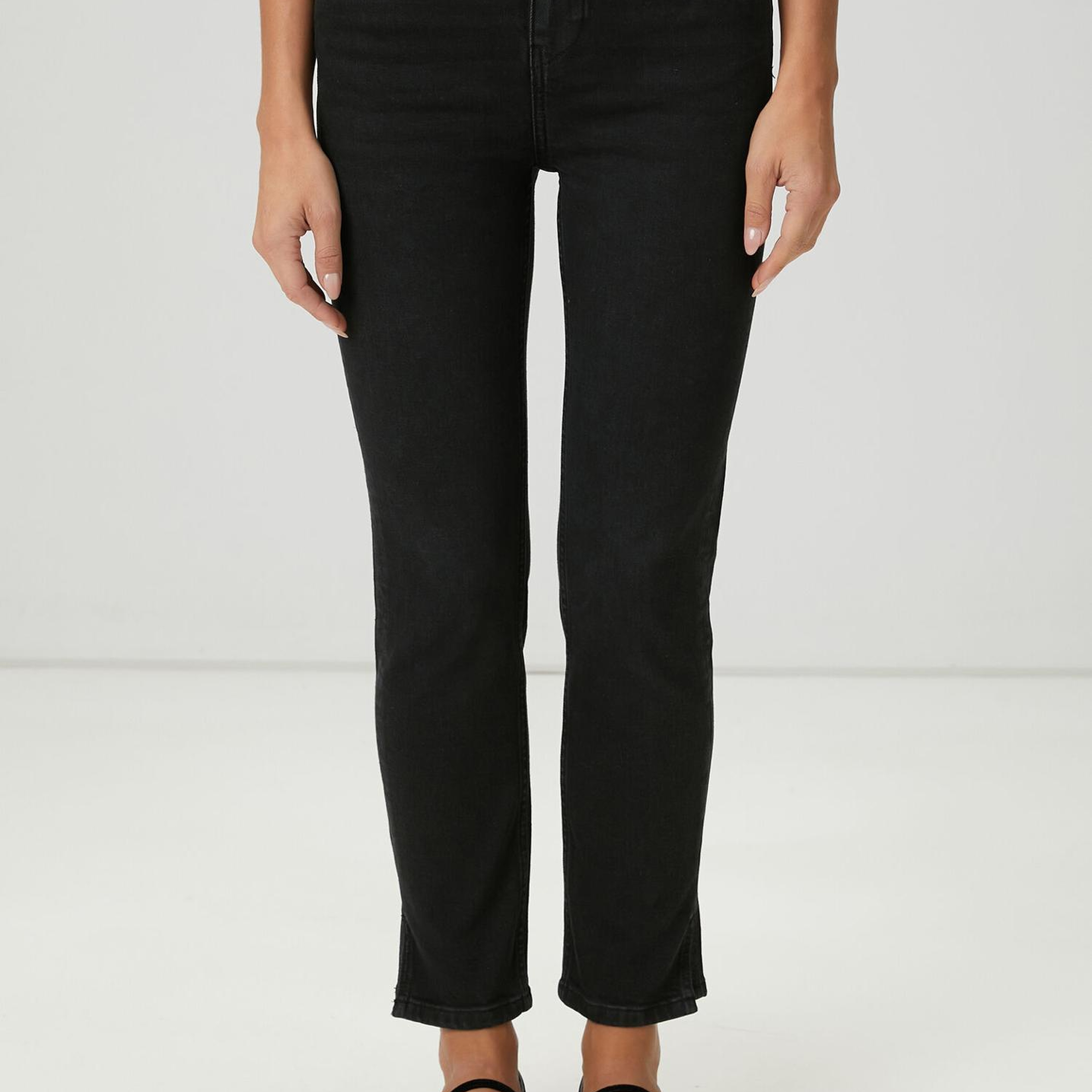 Beymen Club Kadın Slim Straight Siyah Yırtmaçlı ,Jean Pantolon