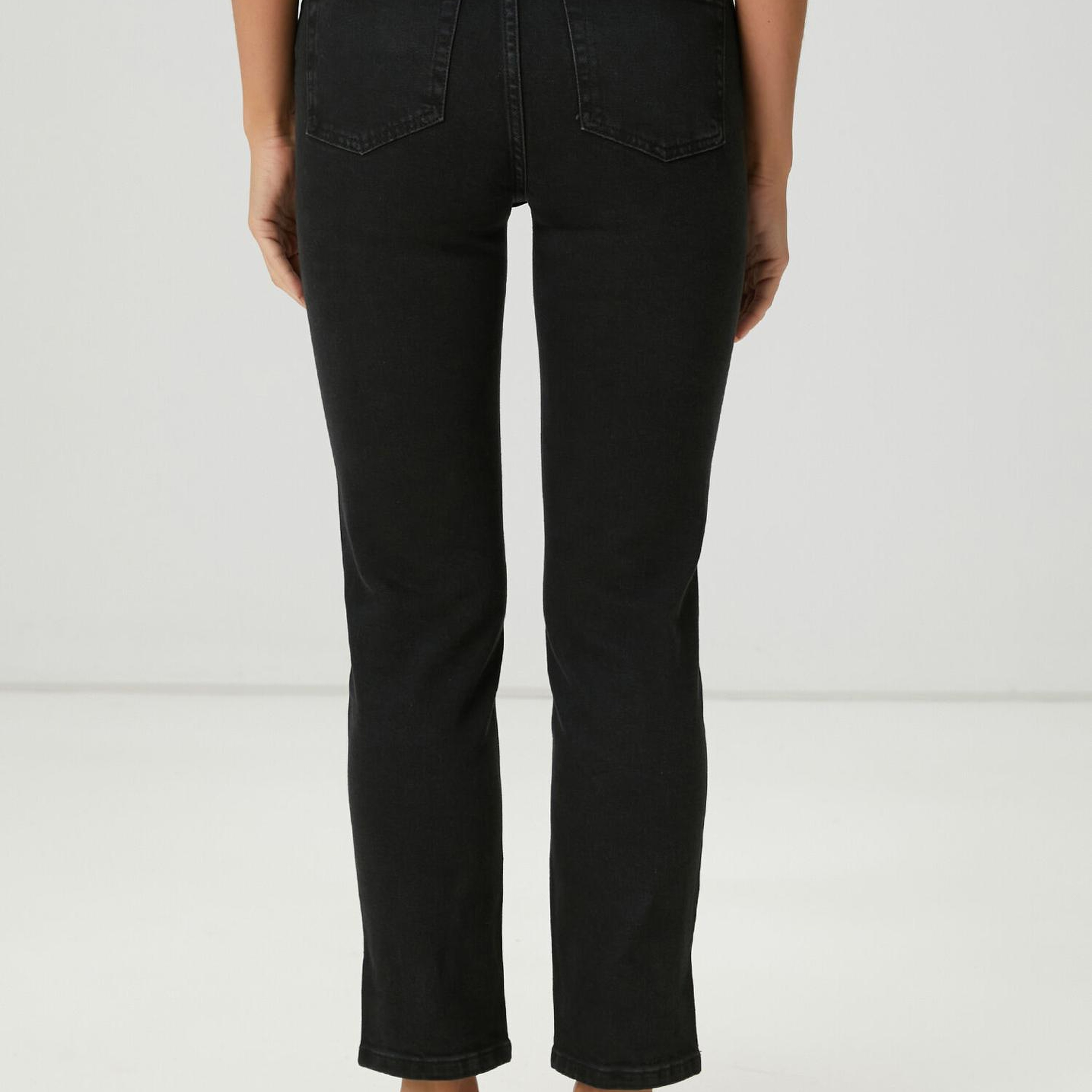 Beymen Club Kadın Slim Straight Siyah Yırtmaçlı ,Jean Pantolon