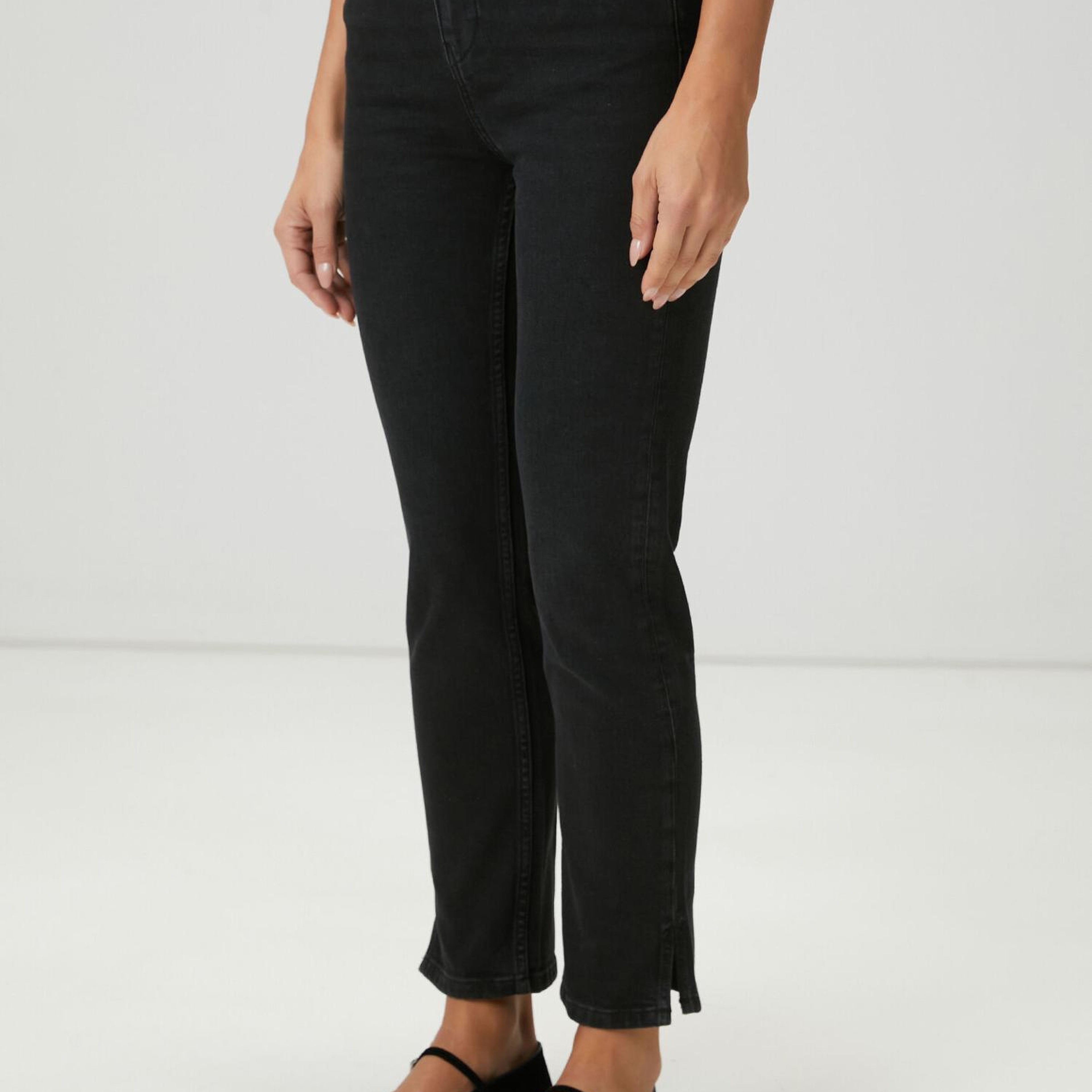 Beymen Club Kadın Slim Straight Siyah Yırtmaçlı ,Jean Pantolon