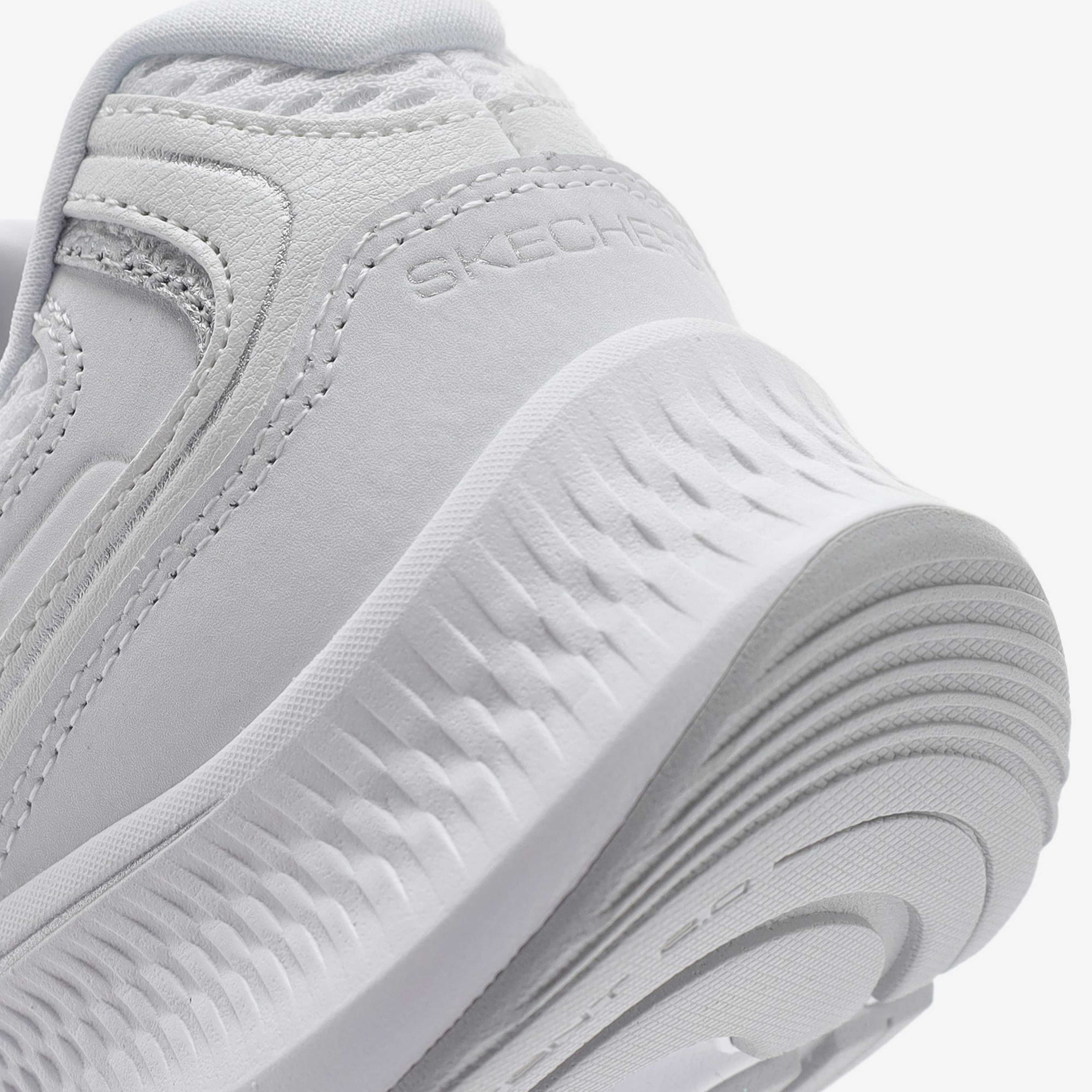 Skechers Go Run Consistent 2.0 Strava Kadın Beyaz Koşu Ayakkabısı