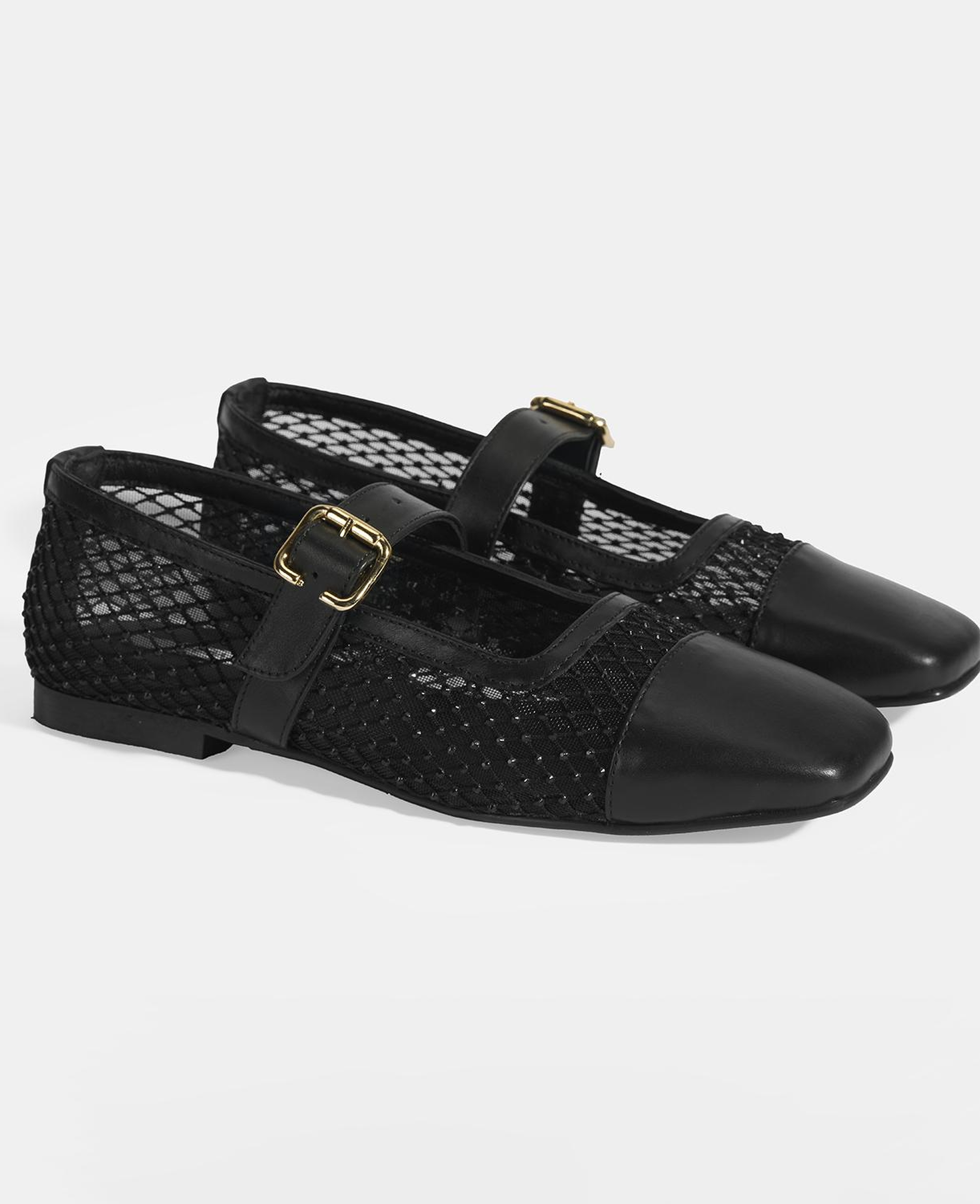 Kadın Siyah Toka Aksesuarlı File Babet