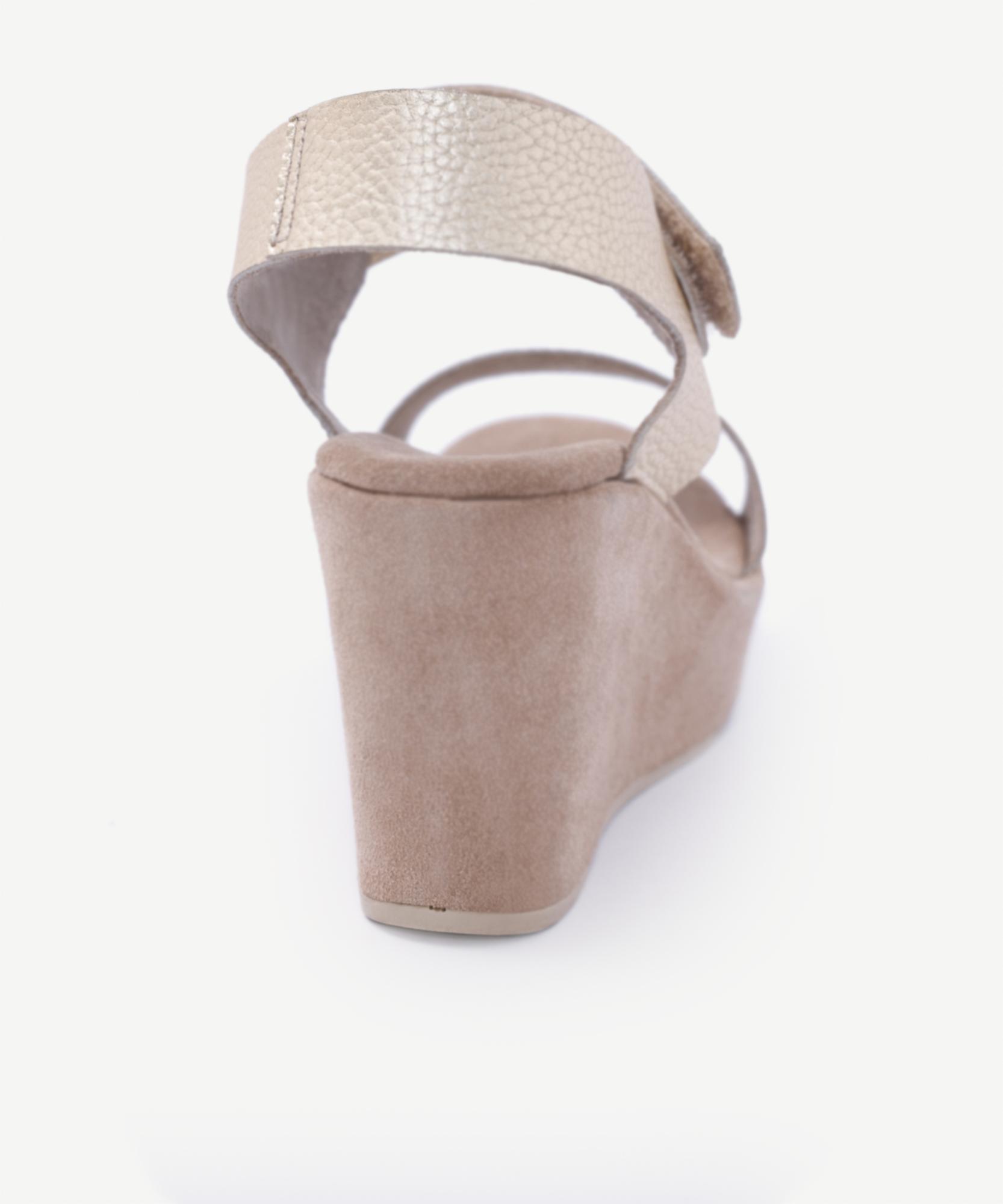 YARGICI Tek Bantlı Dolgu Topuk Alçak Sandalet