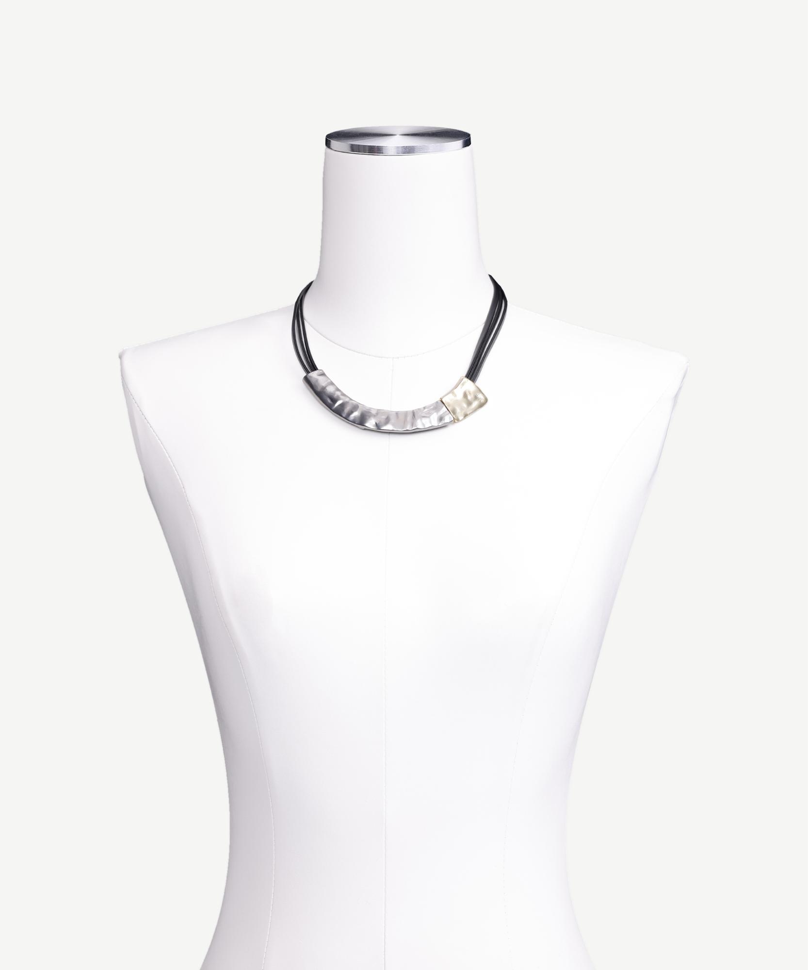 YARGICI Metal Aksesuarlı Kolye