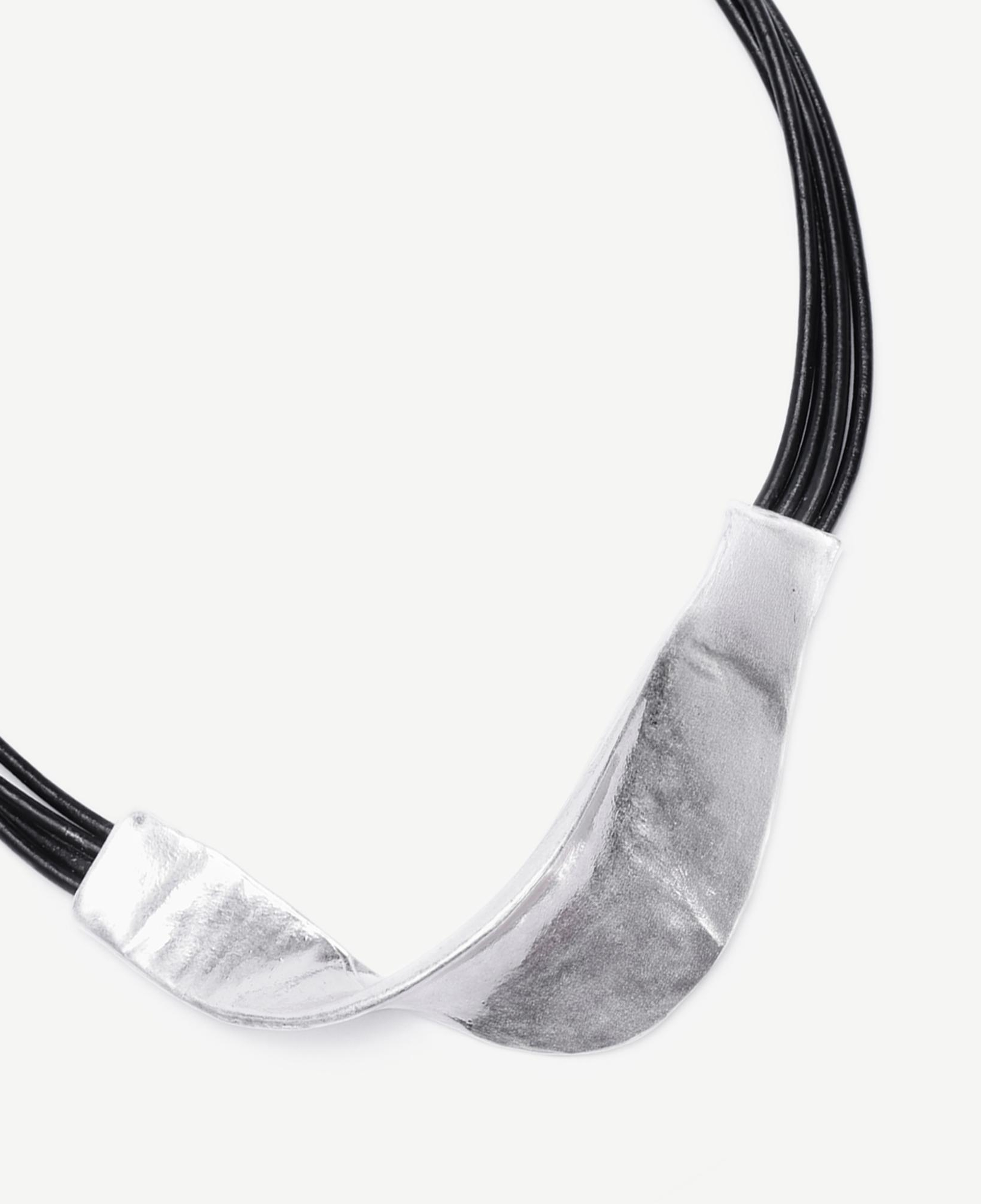 YARGICI Metal Uç Detaylı Kolye