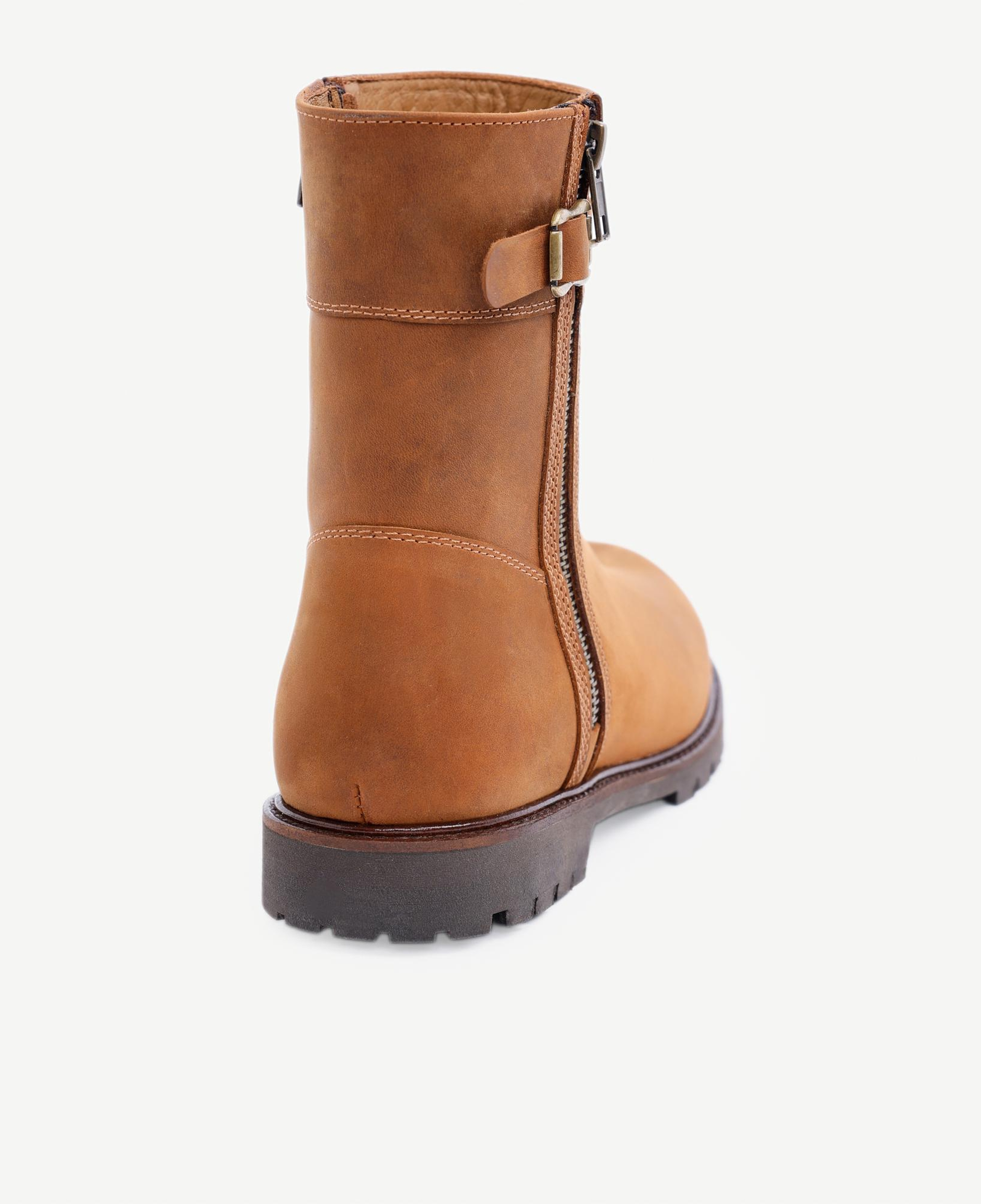 YARGICI İnce Tabanlı Yumuşak Deri Bot